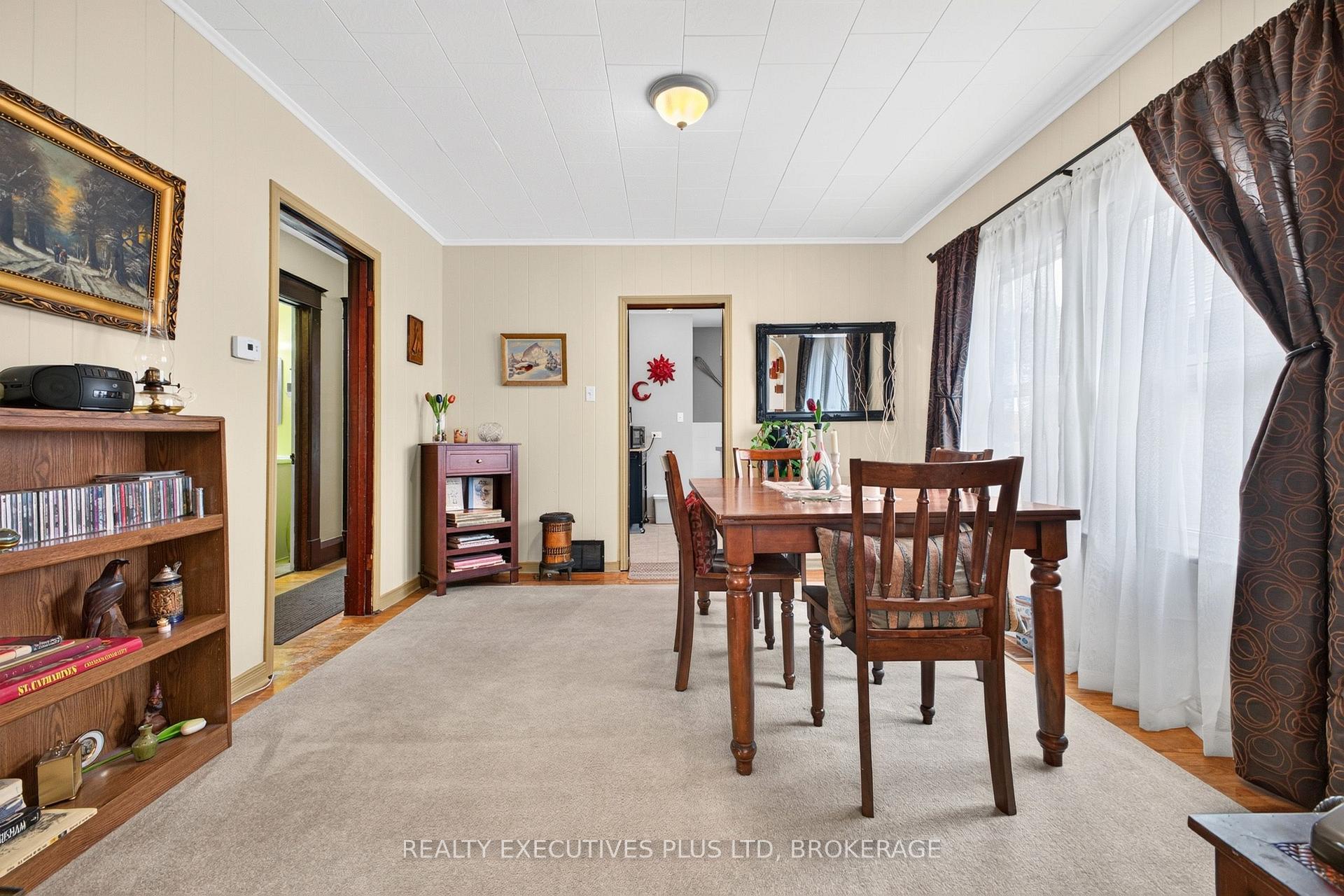 Photo 9 of 5179 Huron Street, Niagara Falls, Cherrywood — HOMEH