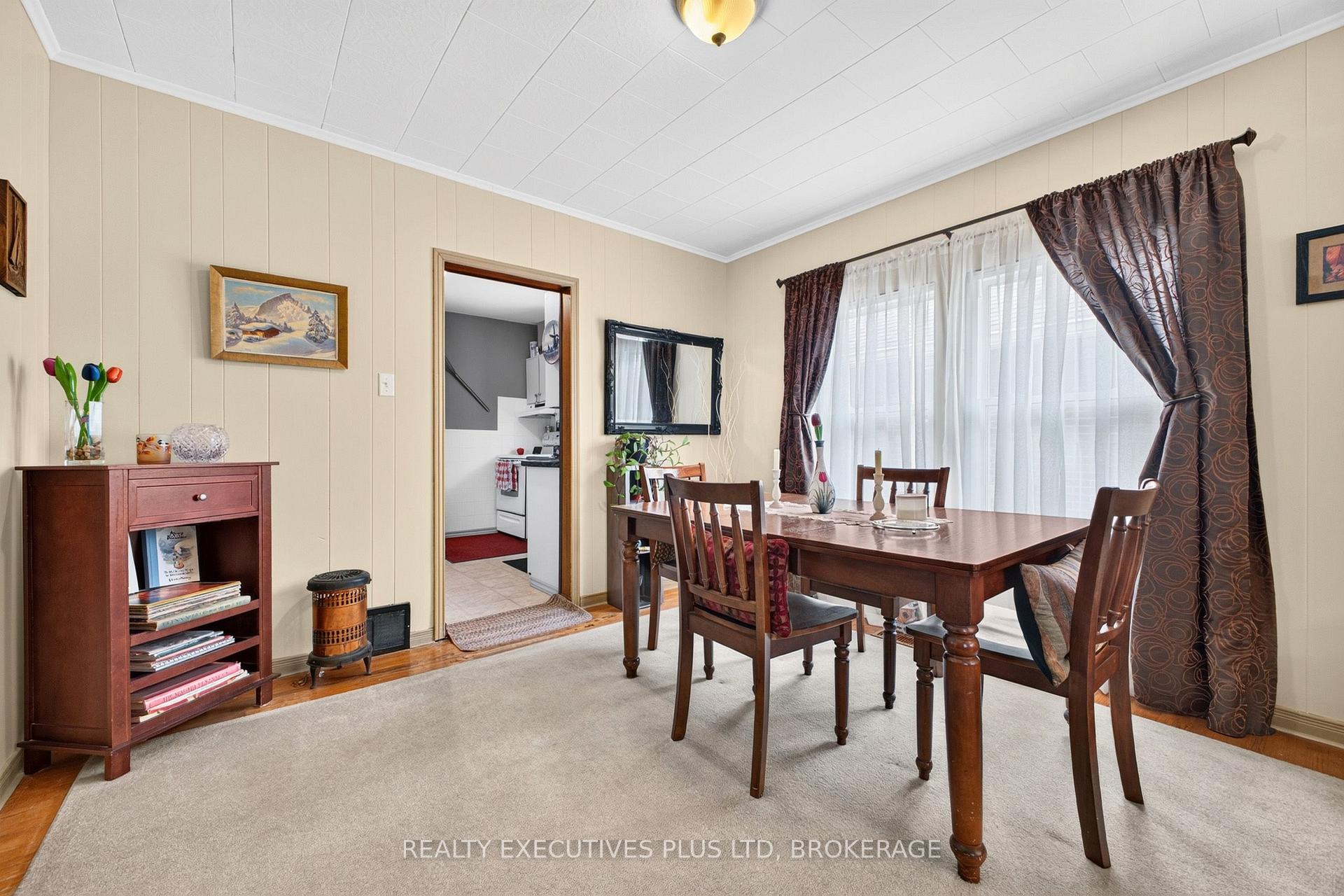 Photo 10 of 5179 Huron Street, Niagara Falls, Cherrywood — HOMEH