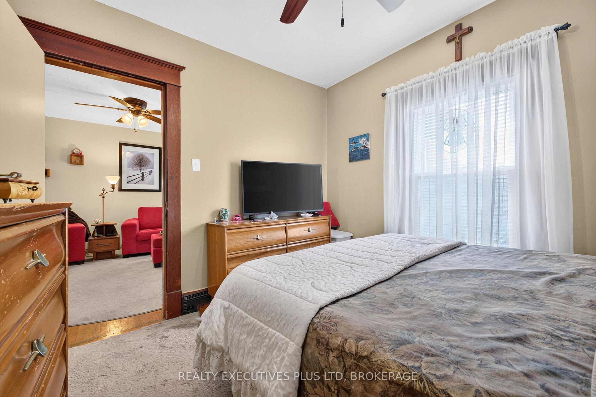 Photo 13 of 5179 Huron Street, Niagara Falls, Cherrywood — HOMEH