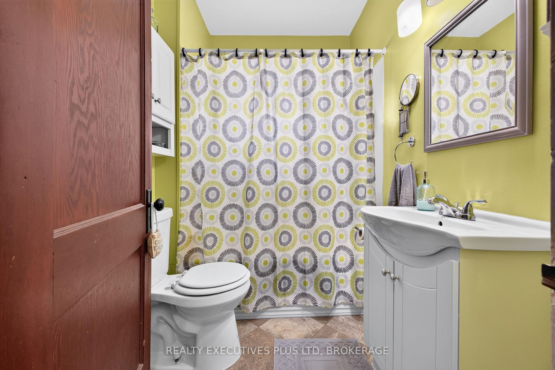 Photo 18 of 5179 Huron Street, Niagara Falls, Cherrywood — HOMEH