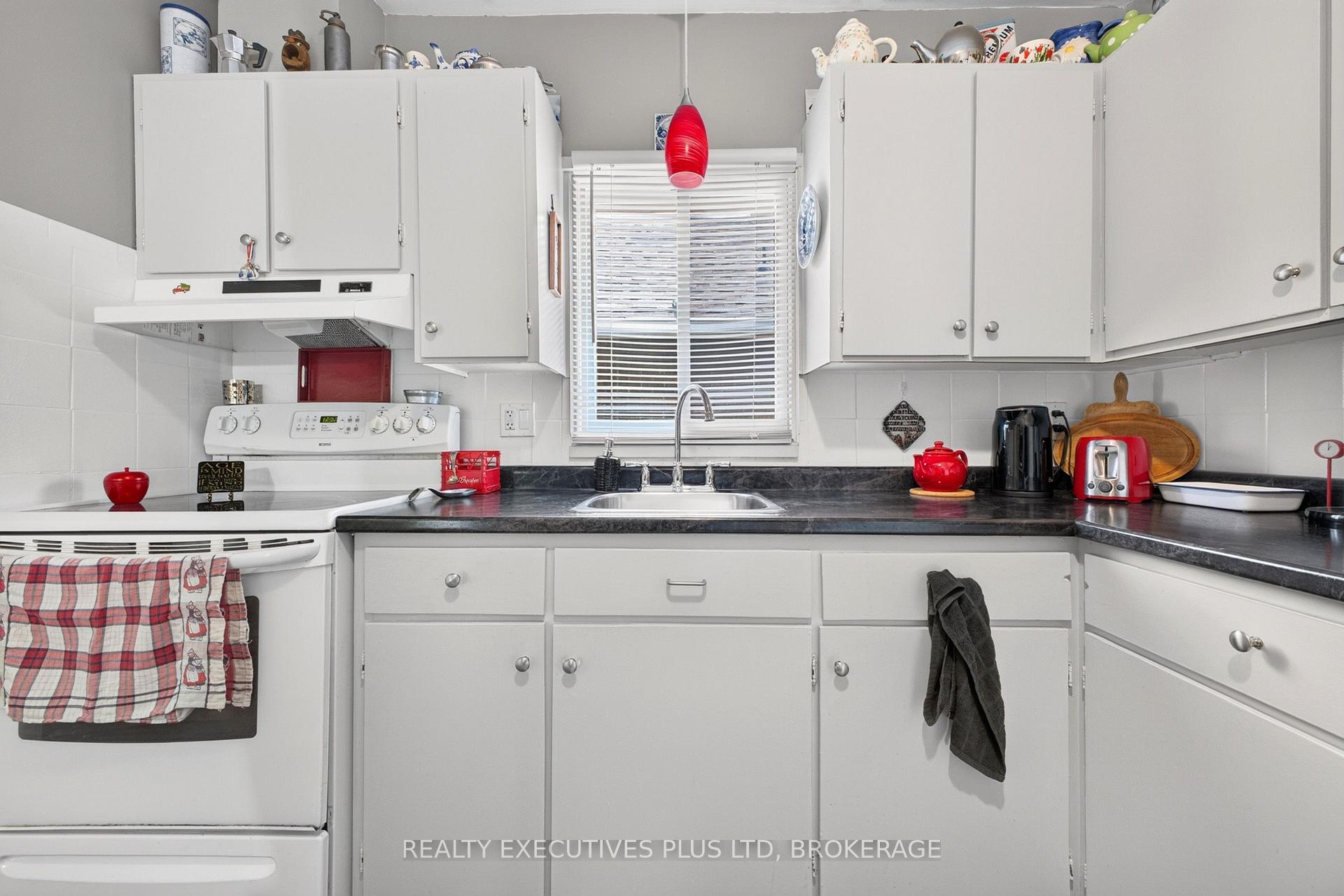 Photo 23 of 5179 Huron Street, Niagara Falls, Cherrywood — HOMEH