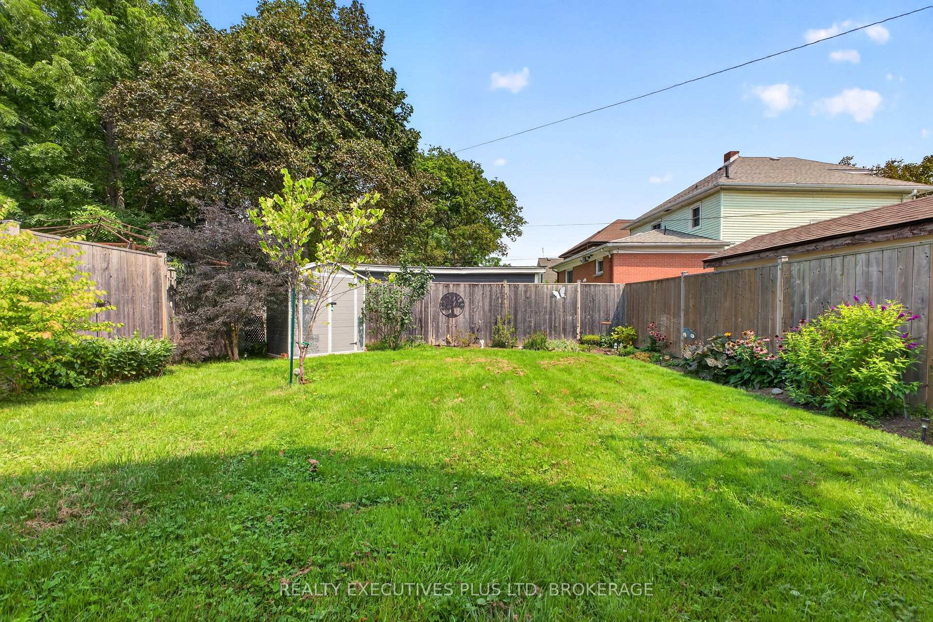 Photo 32 of 5179 Huron Street, Niagara Falls, Cherrywood — HOMEH