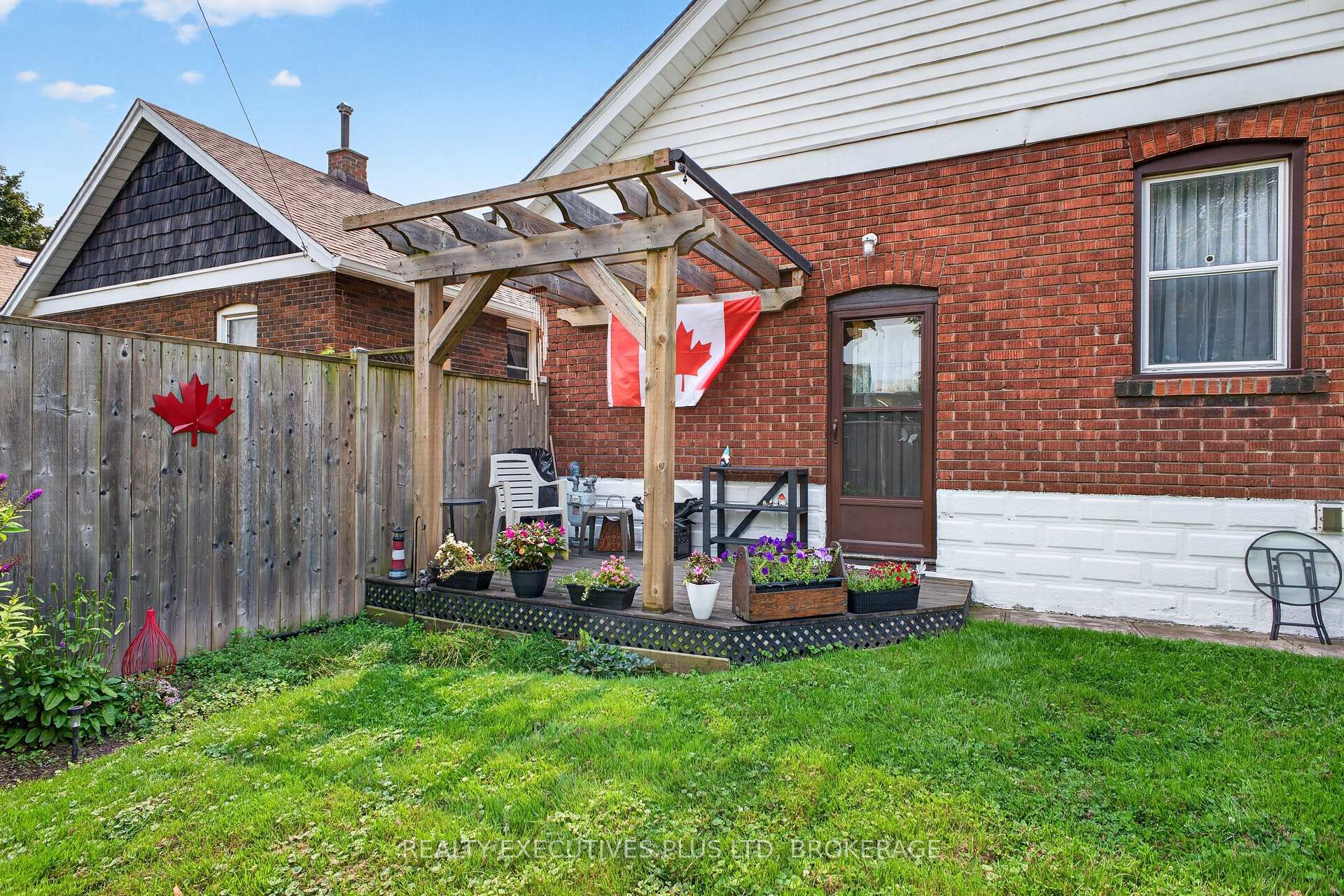 Photo 33 of 5179 Huron Street, Niagara Falls, Cherrywood — HOMEH