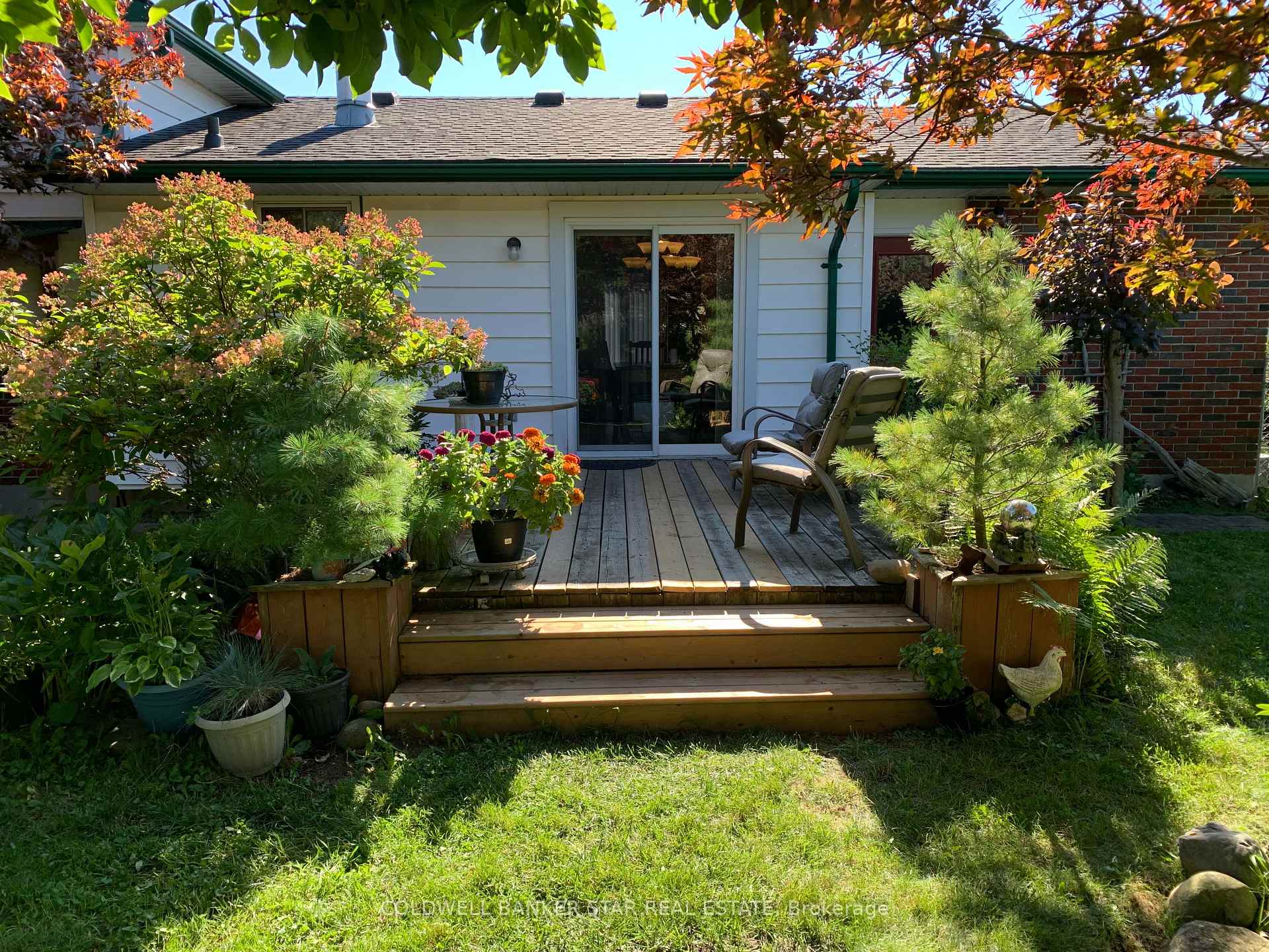 Photo 24 of 9 Lakeview Circle, St. Thomas — HOMEH