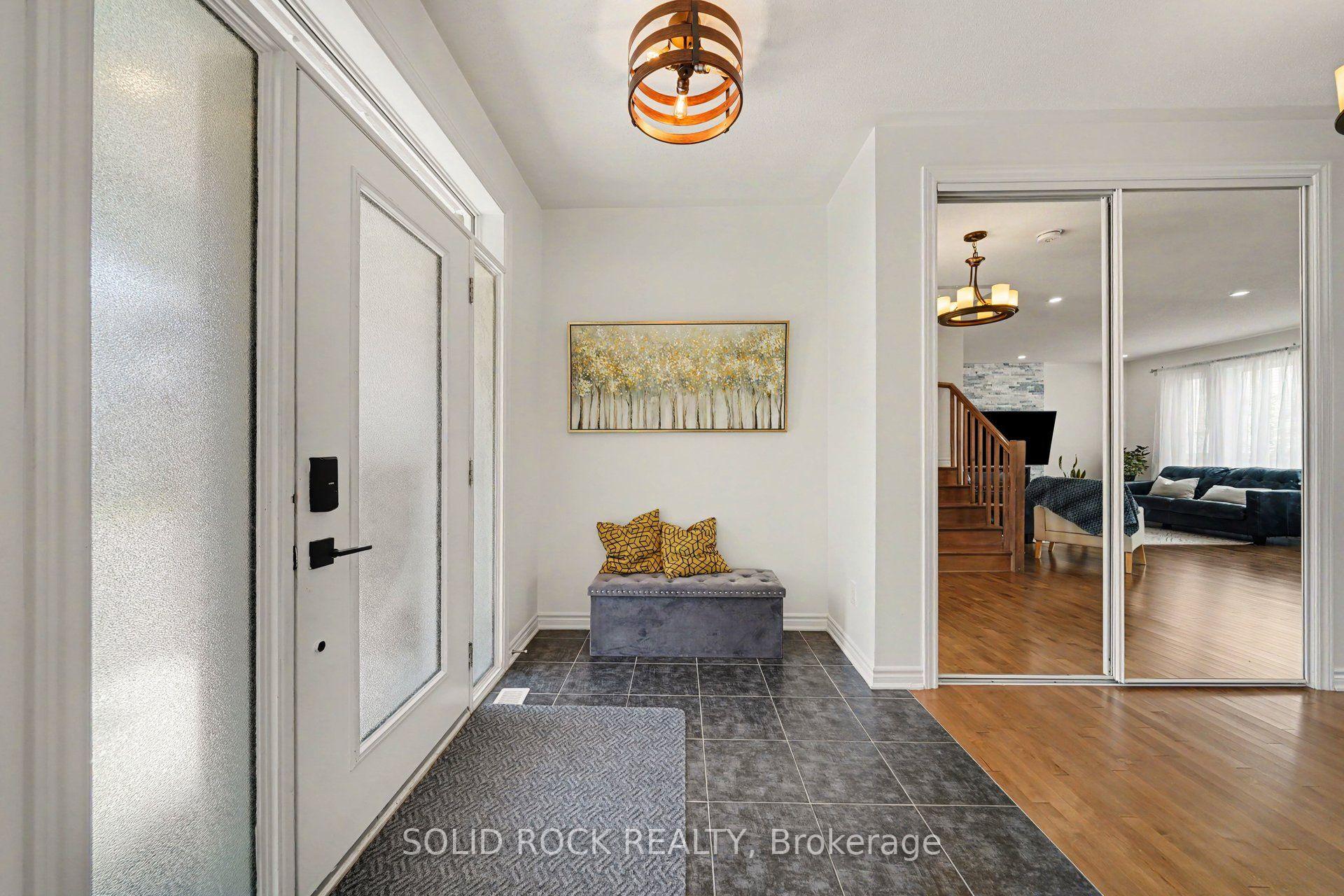 Photo 4 of 1011 Carden Lane, Ottawa, Chapel Hill South - Orleans Village — HOMEH