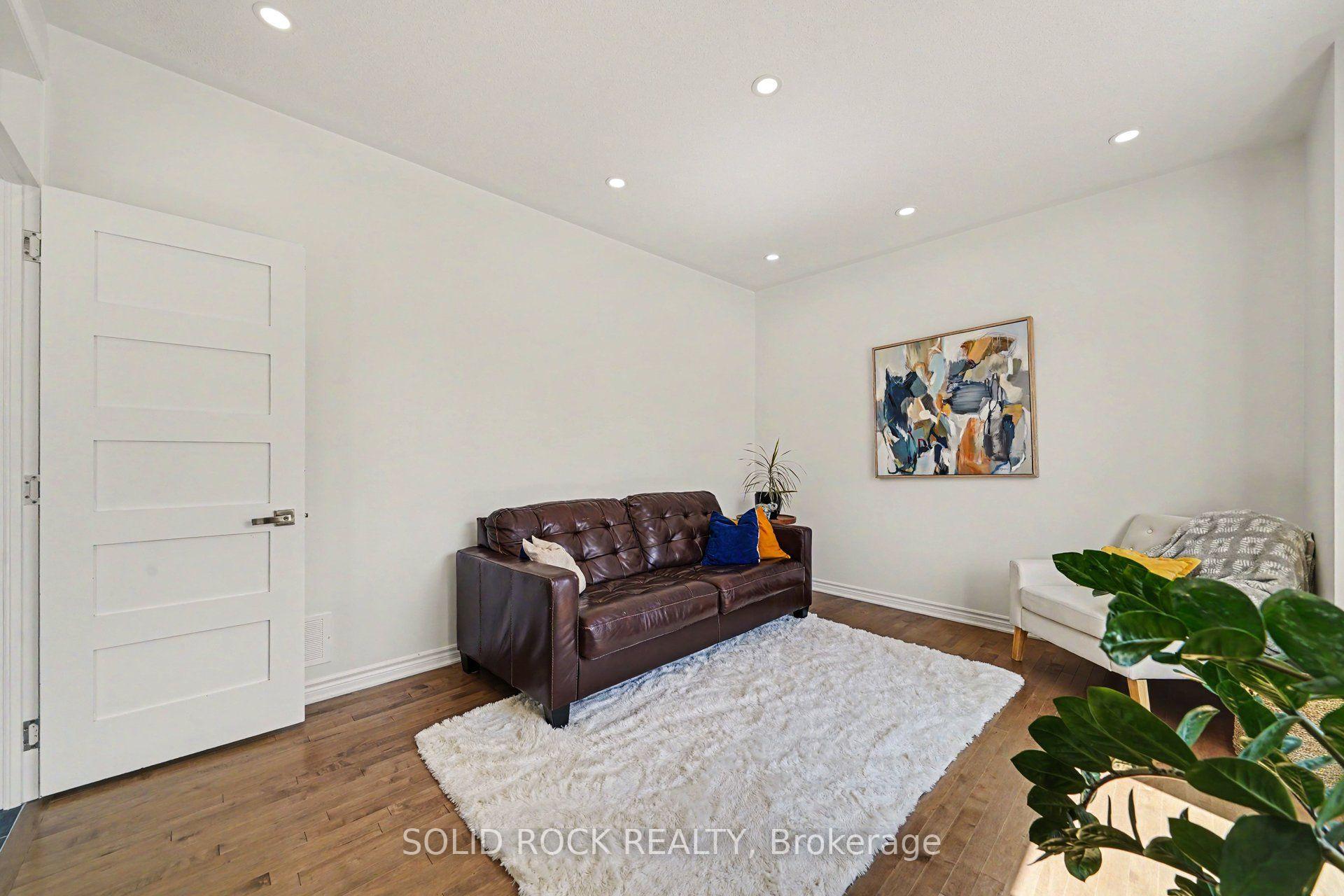 Photo 9 of 1011 Carden Lane, Ottawa, Chapel Hill South - Orleans Village — HOMEH