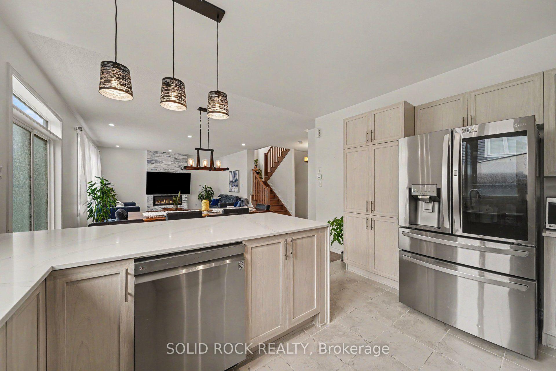 Photo 15 of 1011 Carden Lane, Ottawa, Chapel Hill South - Orleans Village — HOMEH