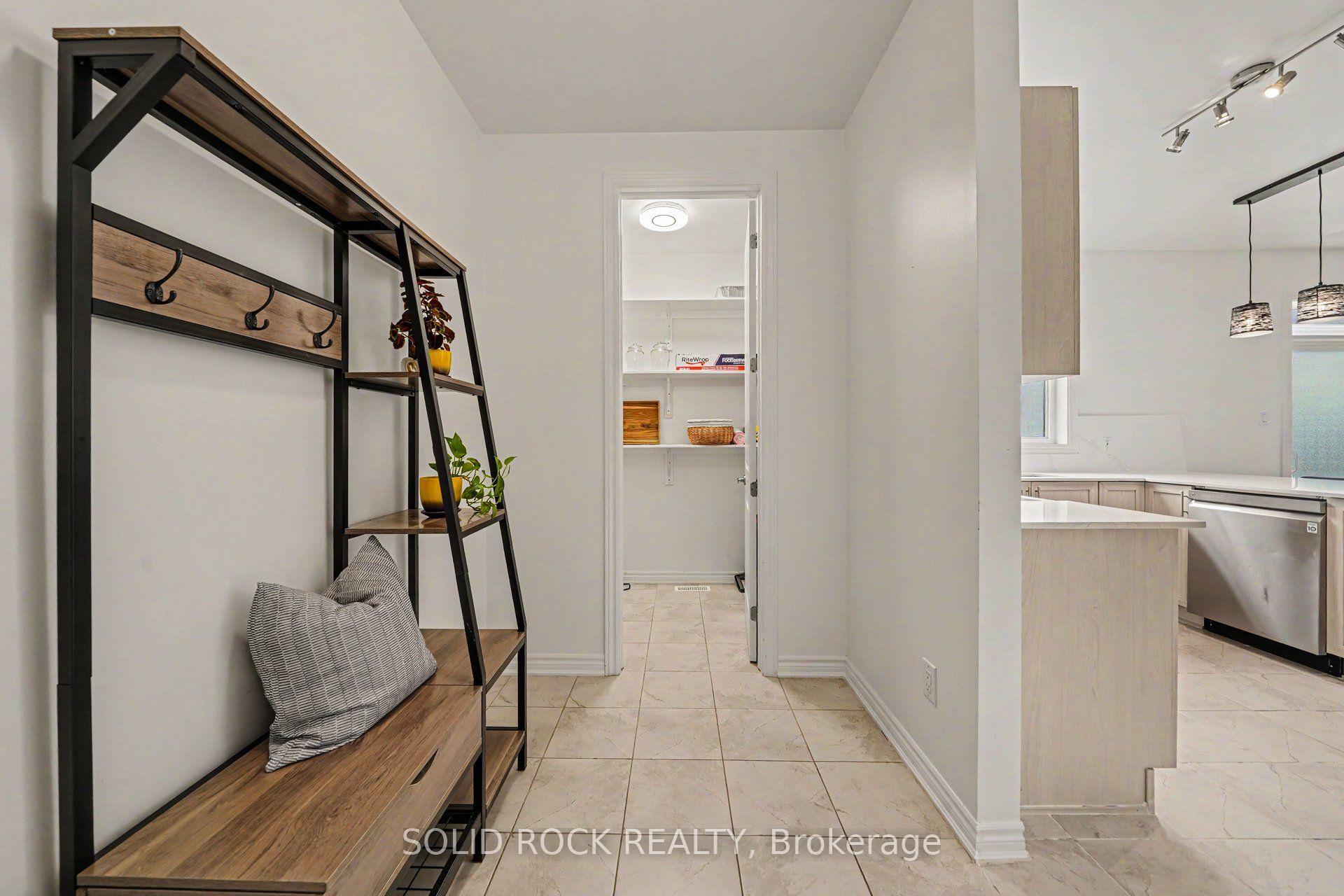 Photo 18 of 1011 Carden Lane, Ottawa, Chapel Hill South - Orleans Village — HOMEH