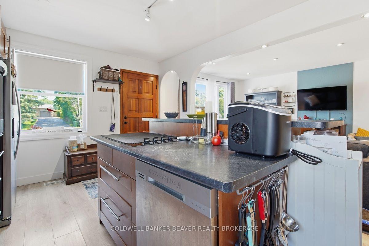 Photo 8 of 172 Fairview Avenue, St. Thomas — HOMEH