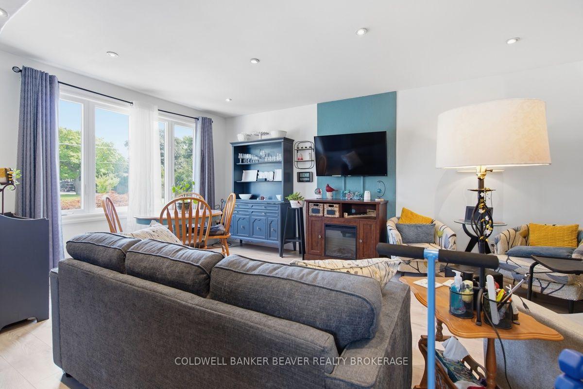 Photo 9 of 172 Fairview Avenue, St. Thomas — HOMEH