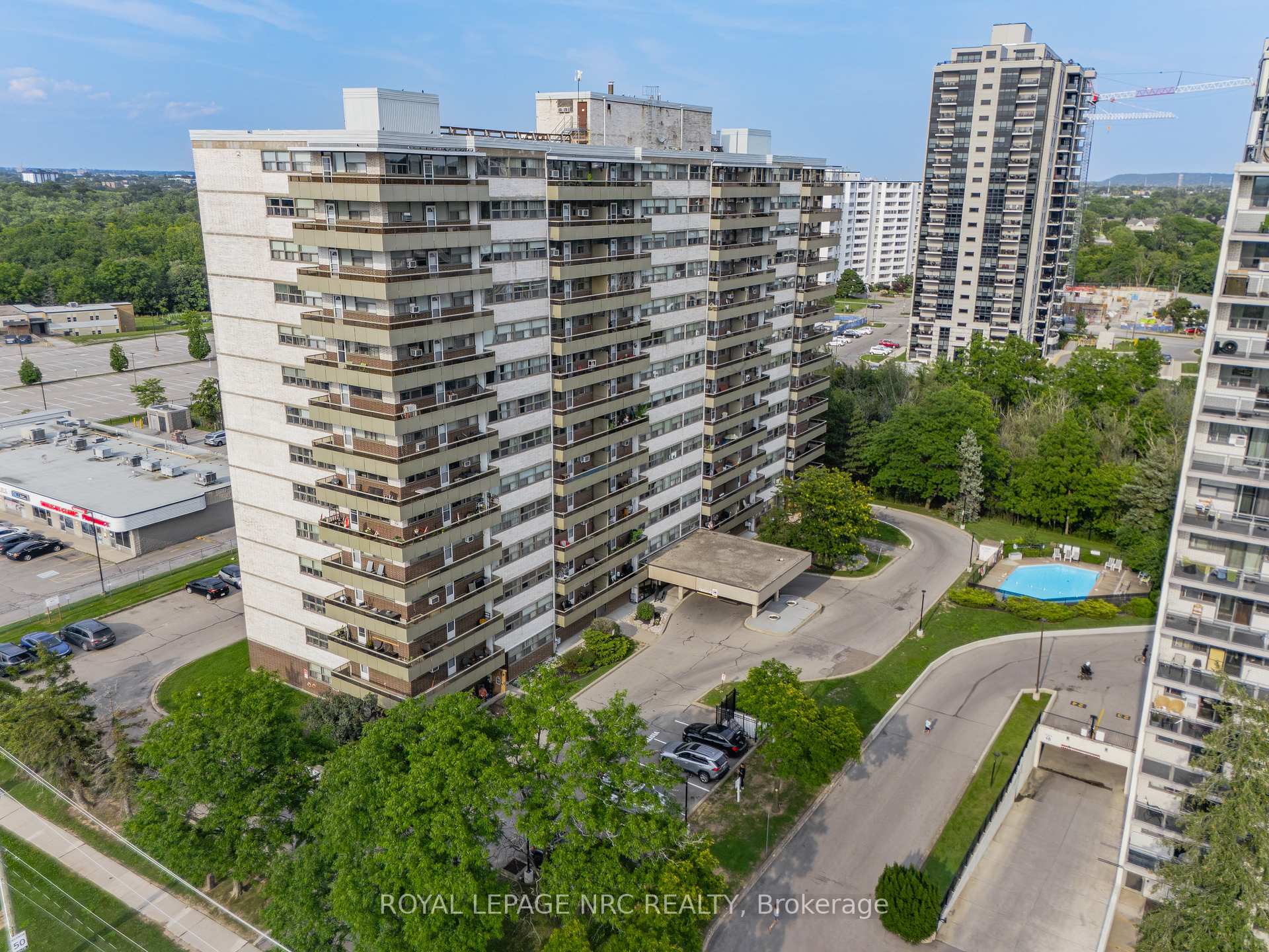 Photo of Unit 1510, 215 Glenridge Avenue