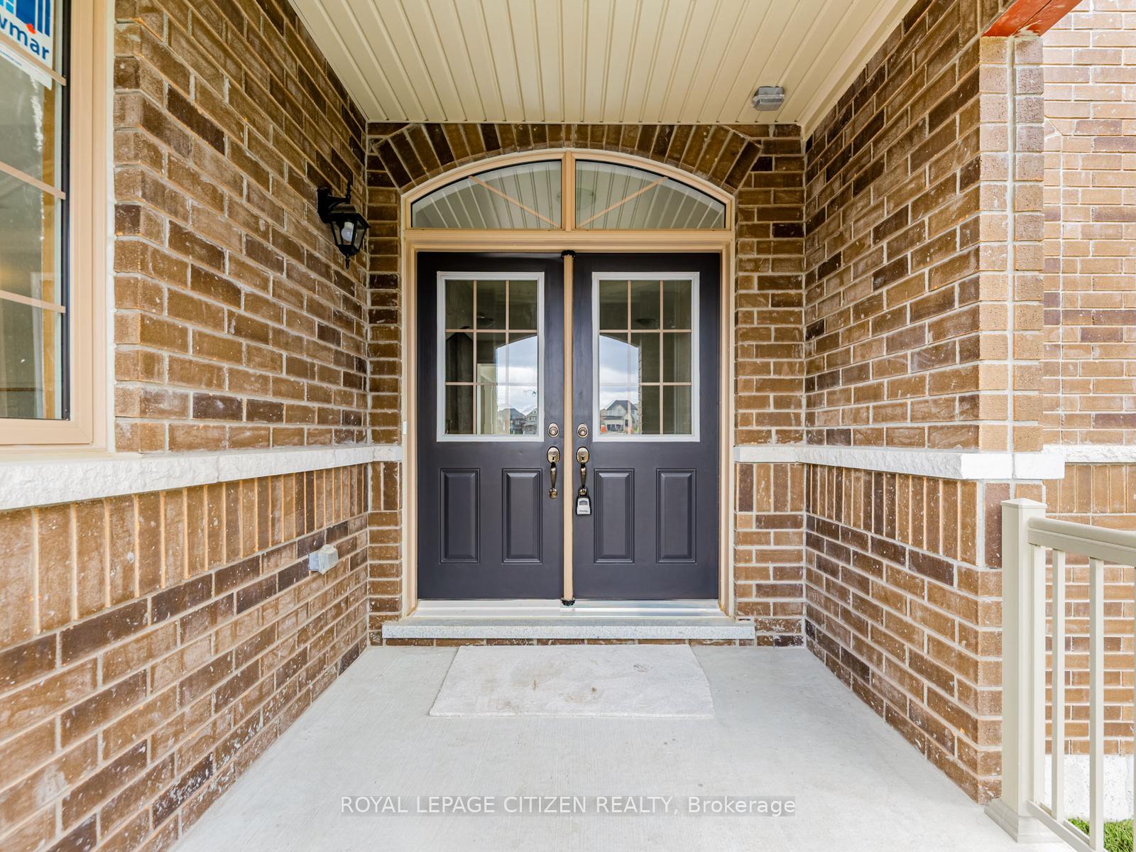Photo 3 of 63 Fenn Crescent, New Tecumseth, Alliston — HOMEH