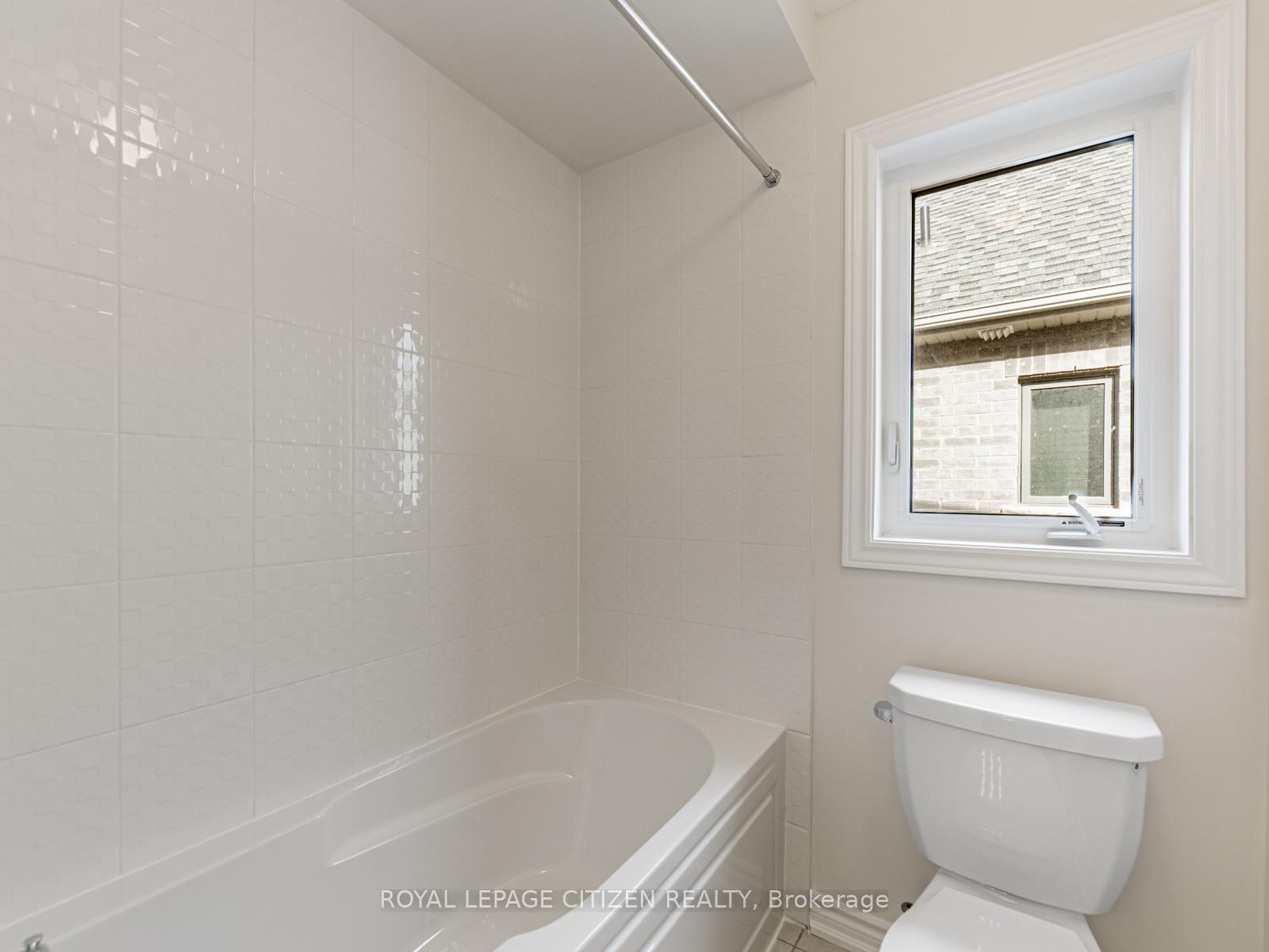 Photo 23 of 63 Fenn Crescent, New Tecumseth, Alliston — HOMEH