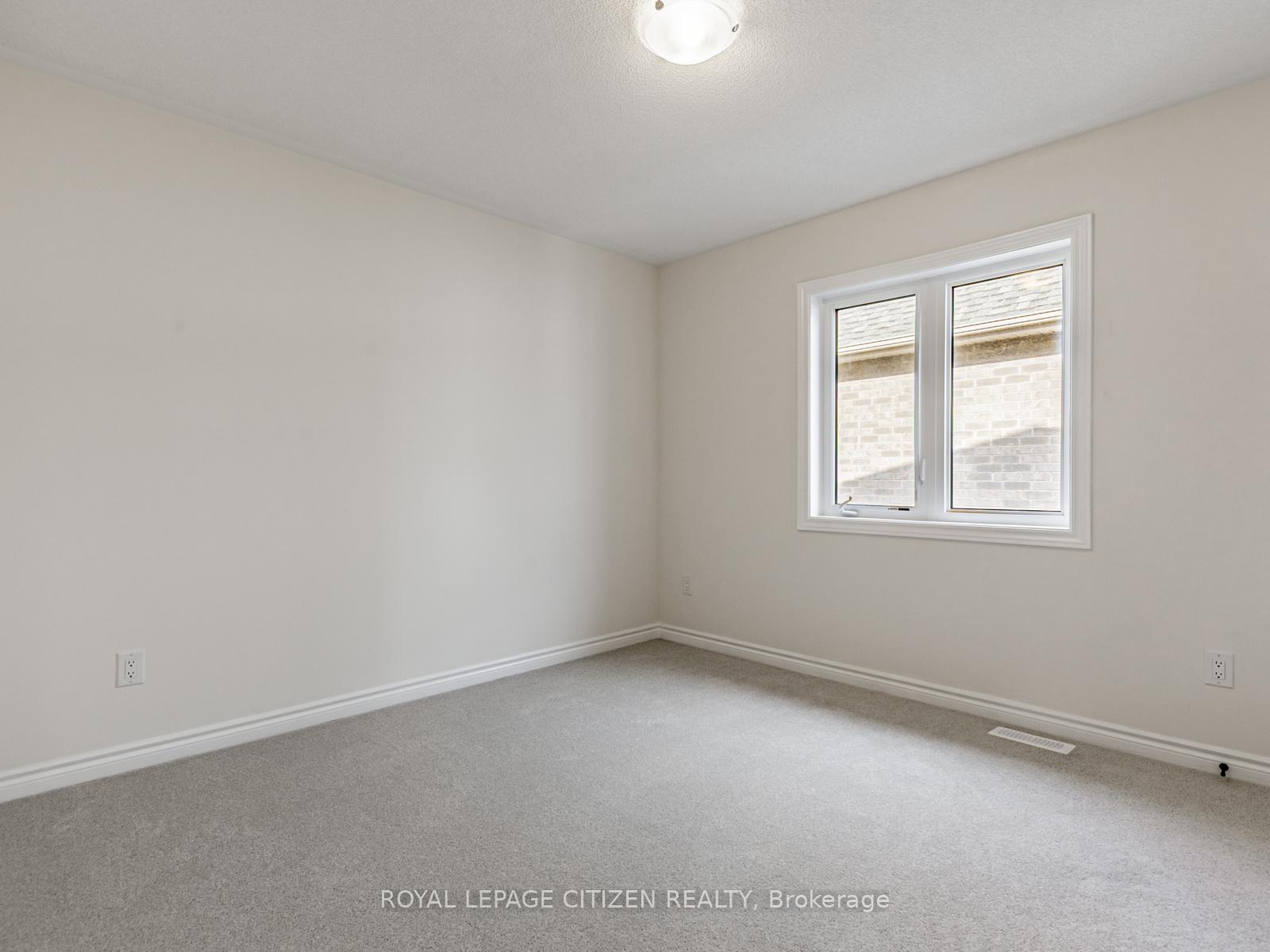 Photo 24 of 63 Fenn Crescent, New Tecumseth, Alliston — HOMEH