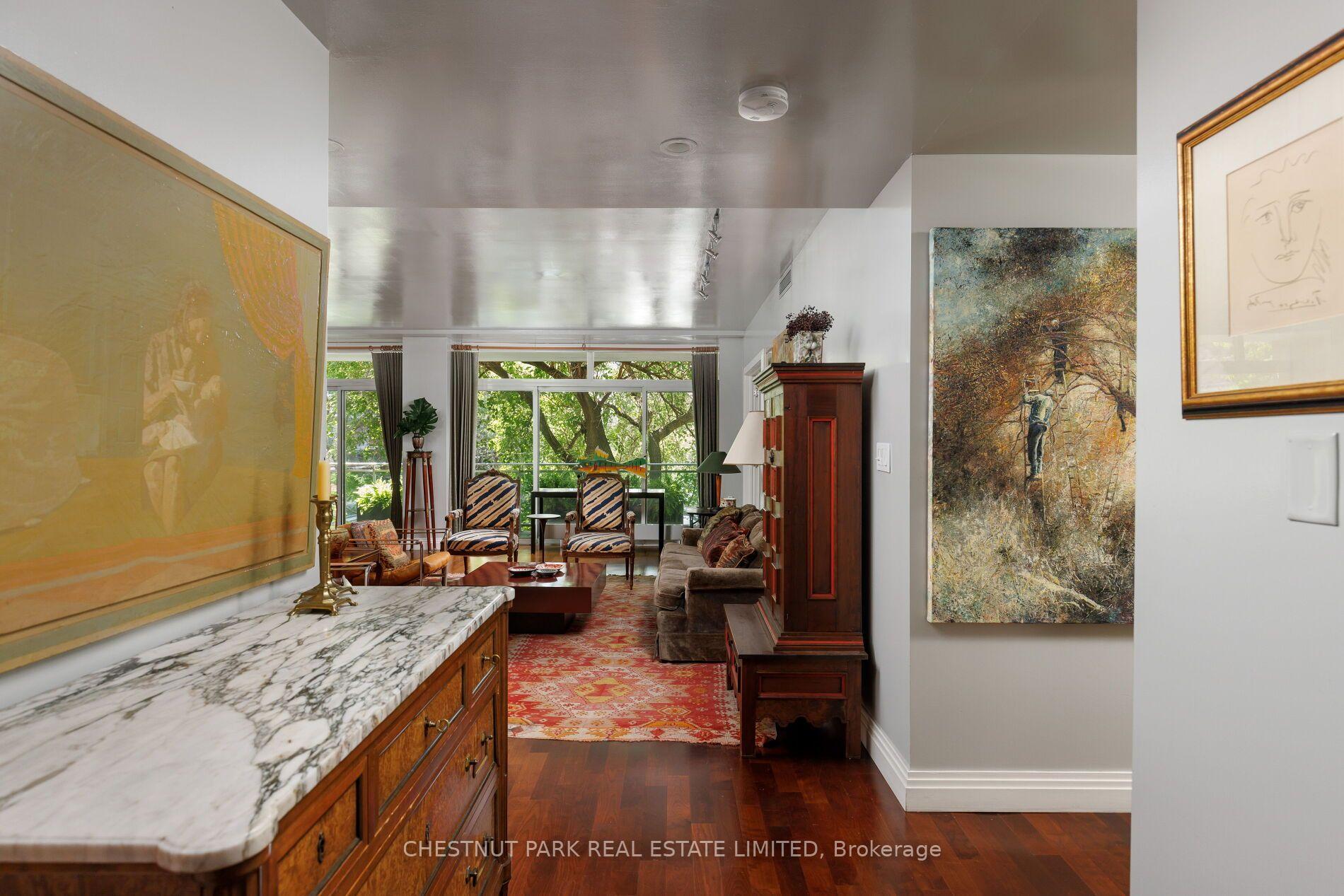 Photo 6 of Unit 322, 1 Benvenuto Place, Toronto, Casa Loma — HOMEH