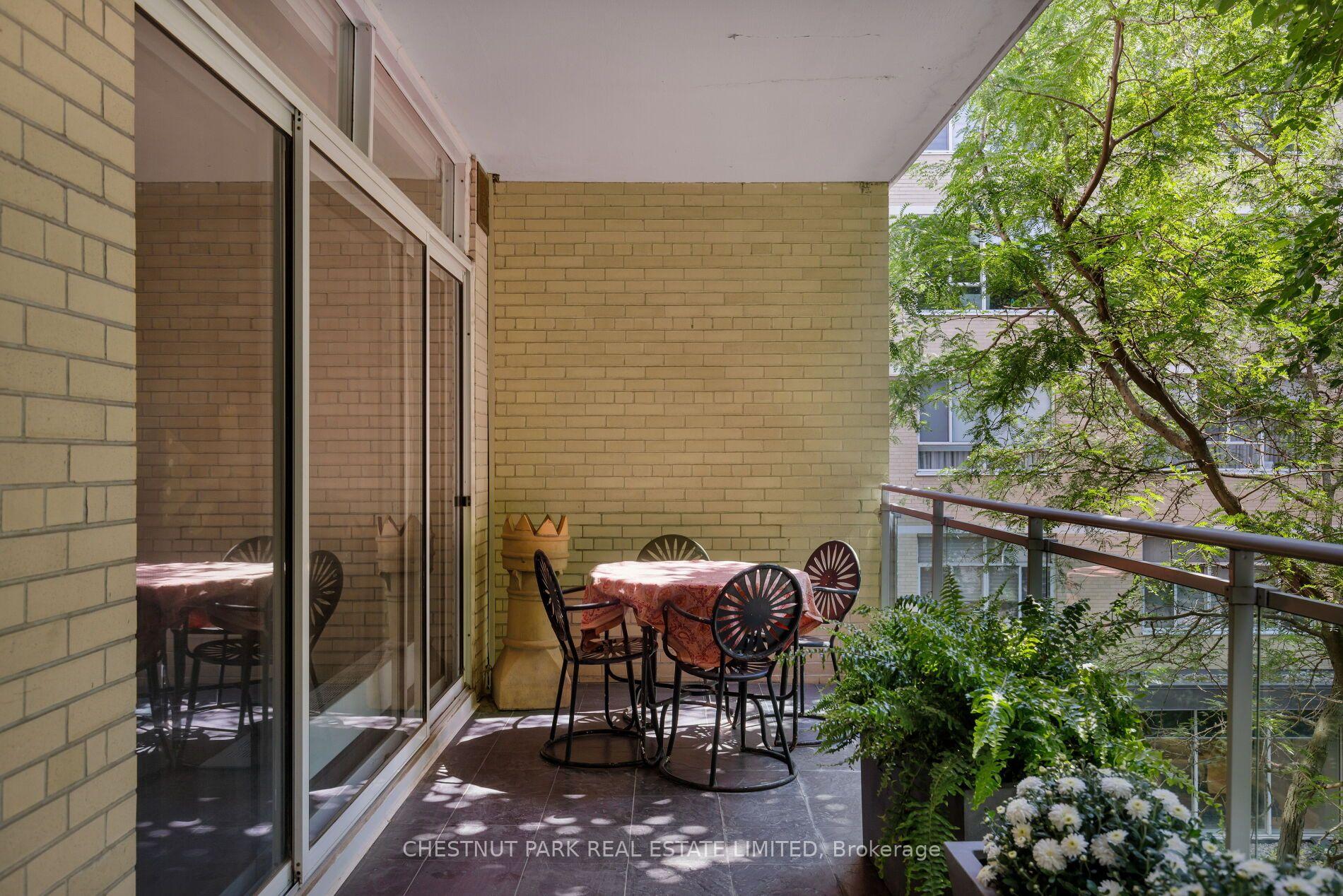 Photo 18 of Unit 322, 1 Benvenuto Place, Toronto, Casa Loma — HOMEH