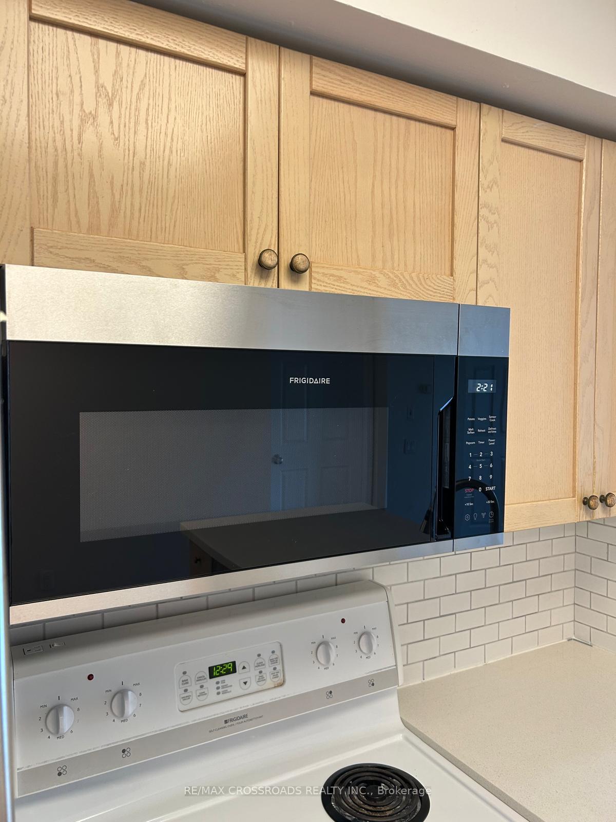 Photo 28 of Unit 1001, 30 Harrison Garden Boulevard, North York, Willowdale East — HOMEH