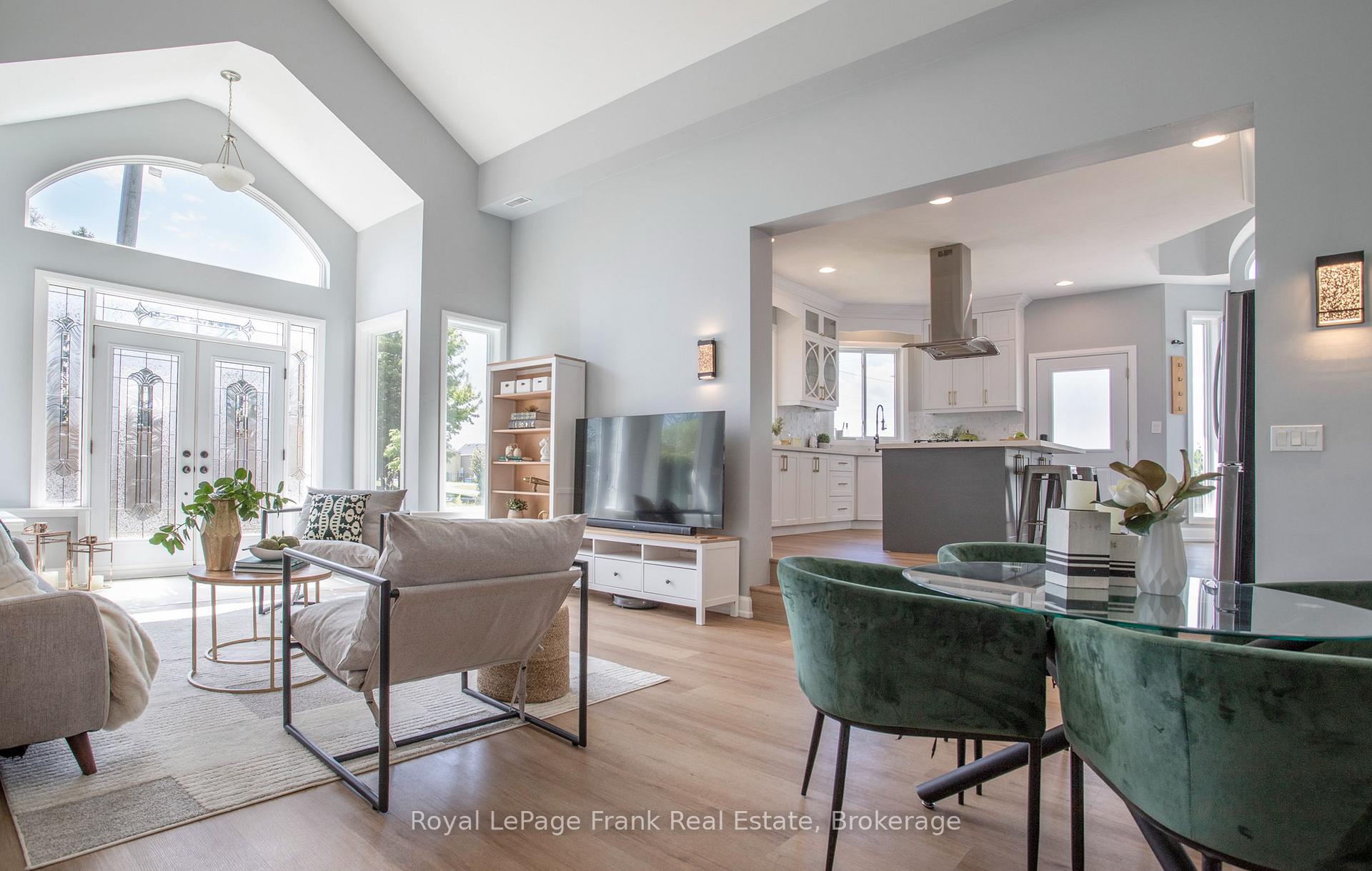 Photo 22 of 86 East Beach Road, Clarington, Bowmanville — HOMEH