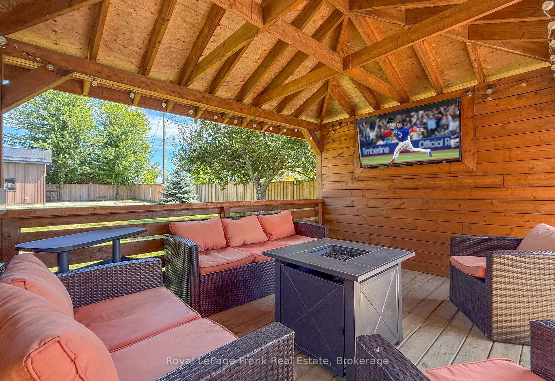 Photo 38 of 86 East Beach Road, Clarington, Bowmanville — HOMEH