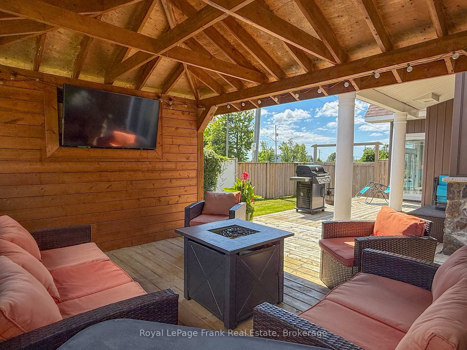 Photo 40 of 86 East Beach Road, Clarington, Bowmanville — HOMEH