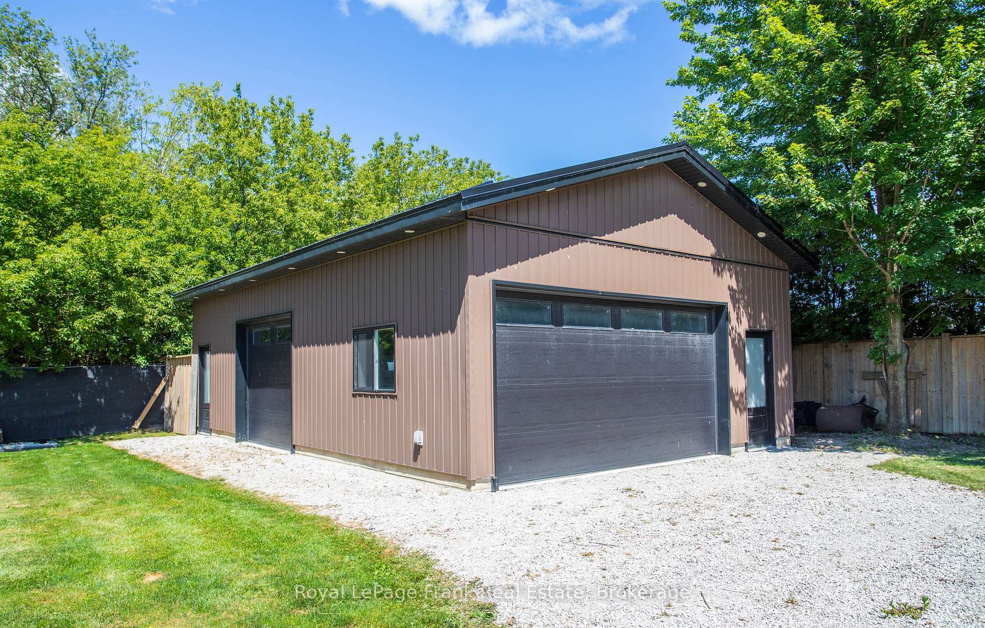 Photo 46 of 86 East Beach Road, Clarington, Bowmanville — HOMEH