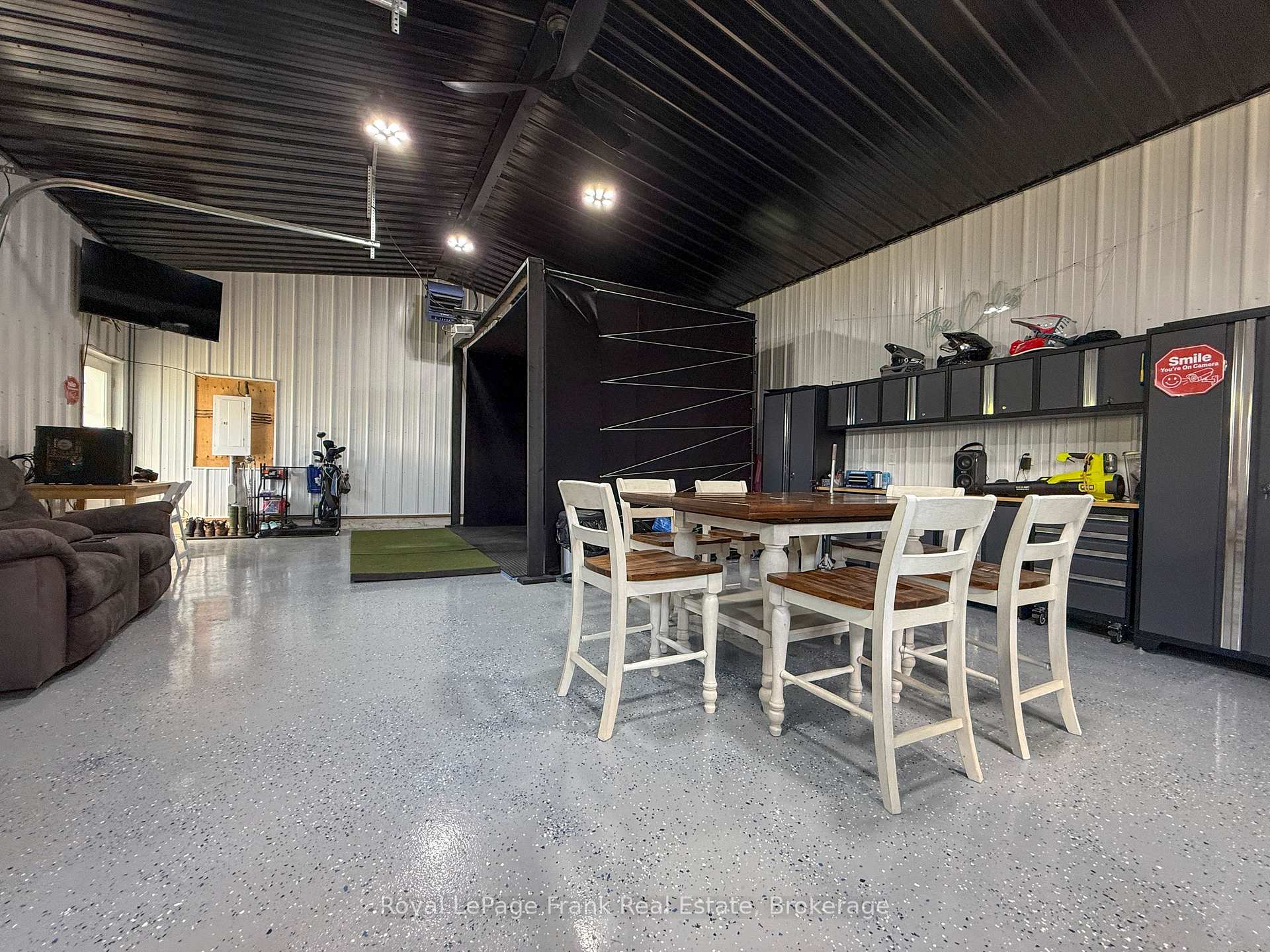 Photo 49 of 86 East Beach Road, Clarington, Bowmanville — HOMEH