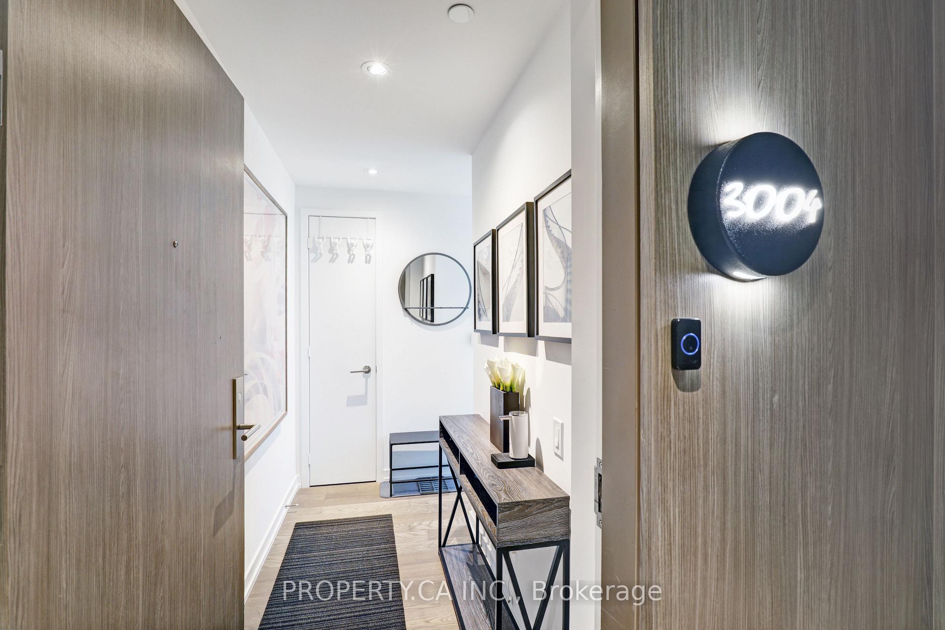 Photo 3 of Unit 3004, 161 Roehampton Avenue, Toronto, Mount Pleasant West — HOMEH