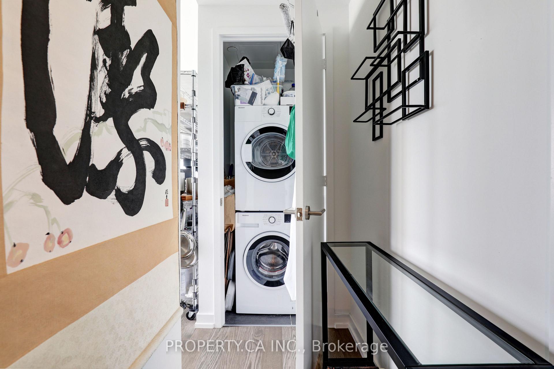 Photo 10 of Unit 3004, 161 Roehampton Avenue, Toronto, Mount Pleasant West — HOMEH