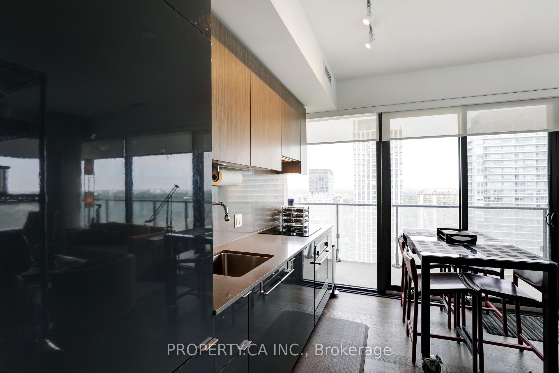 Photo 11 of Unit 3004, 161 Roehampton Avenue, Toronto, Mount Pleasant West — HOMEH