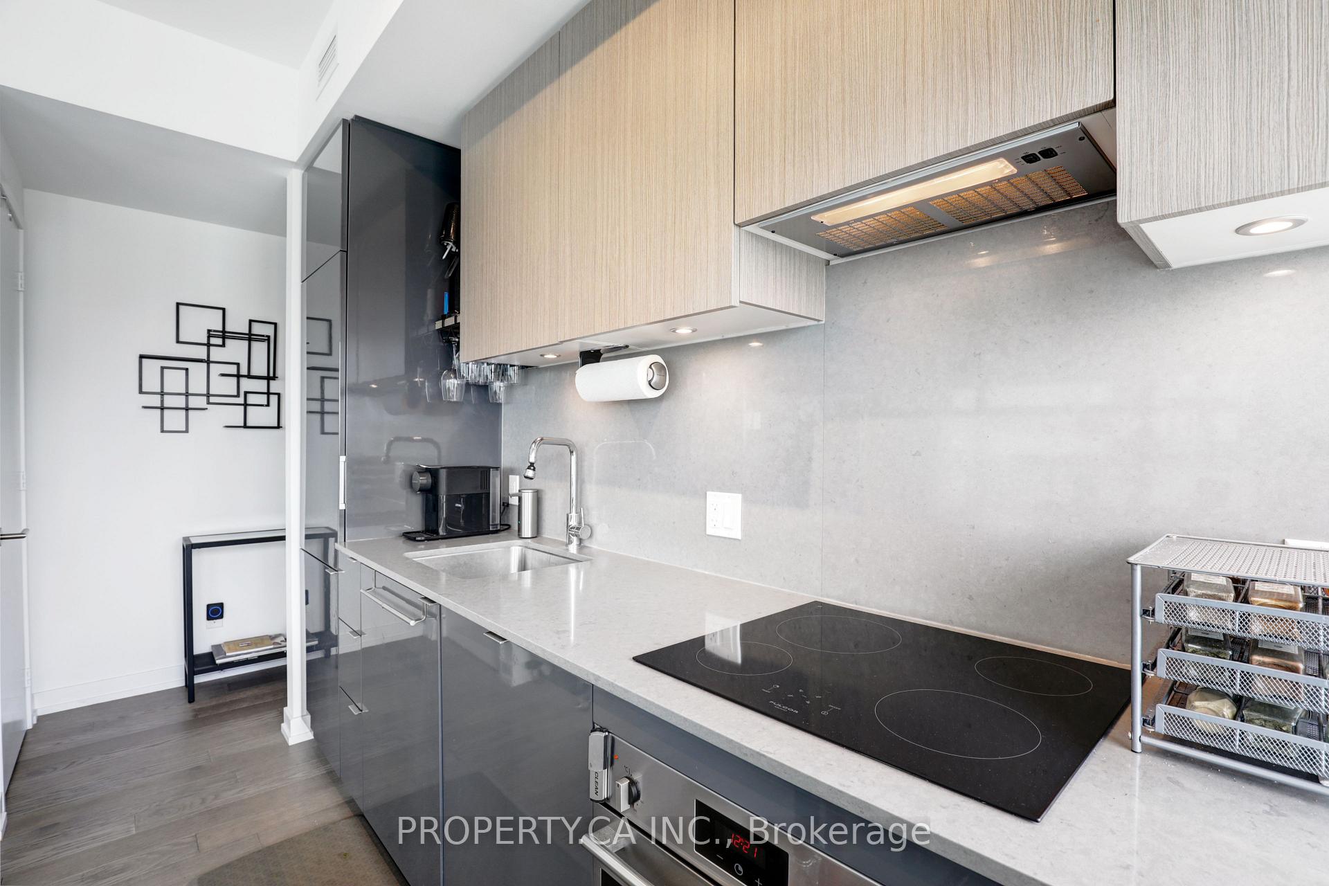 Photo 15 of Unit 3004, 161 Roehampton Avenue, Toronto, Mount Pleasant West — HOMEH