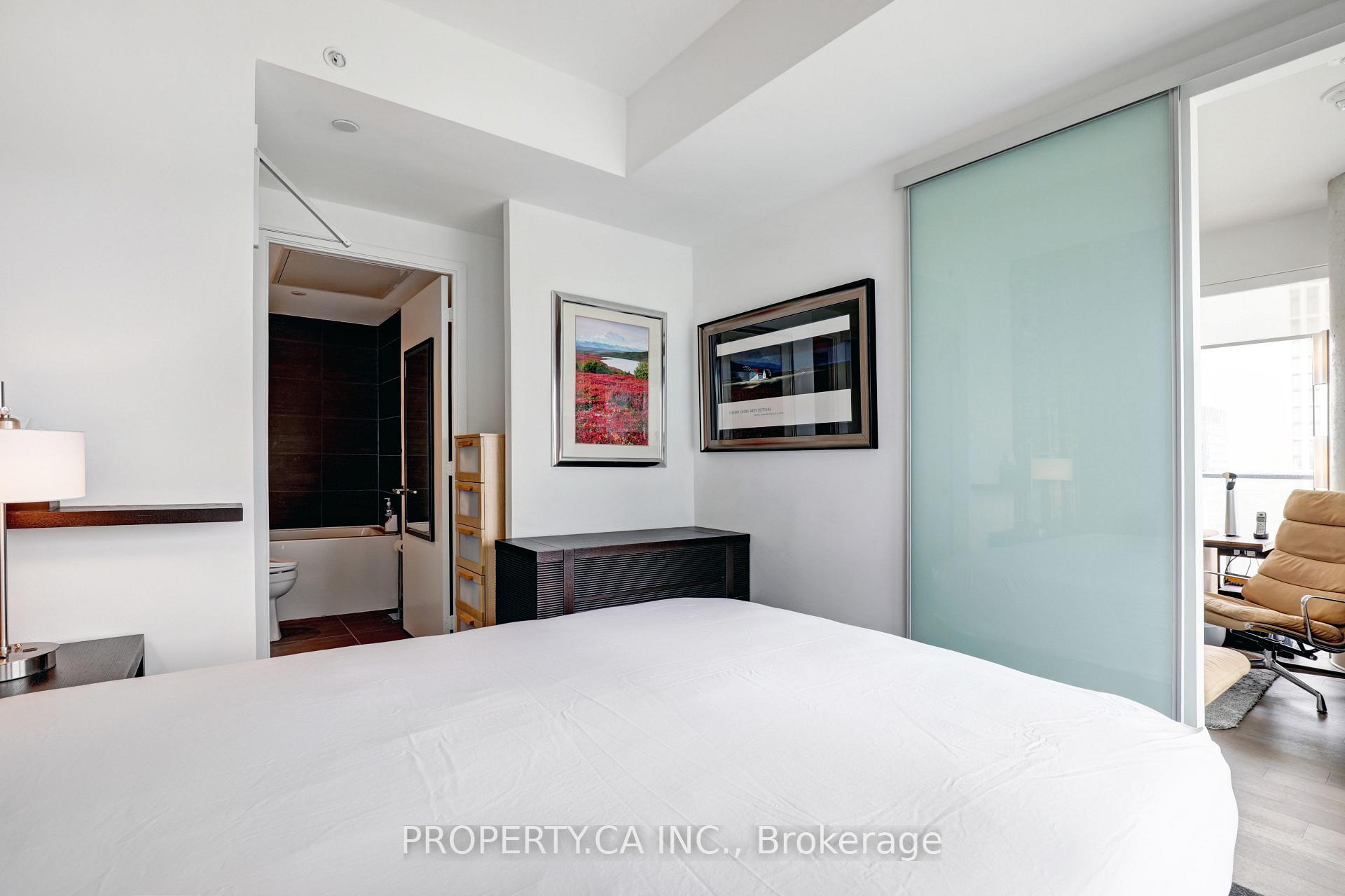Photo 19 of Unit 3004, 161 Roehampton Avenue, Toronto, Mount Pleasant West — HOMEH