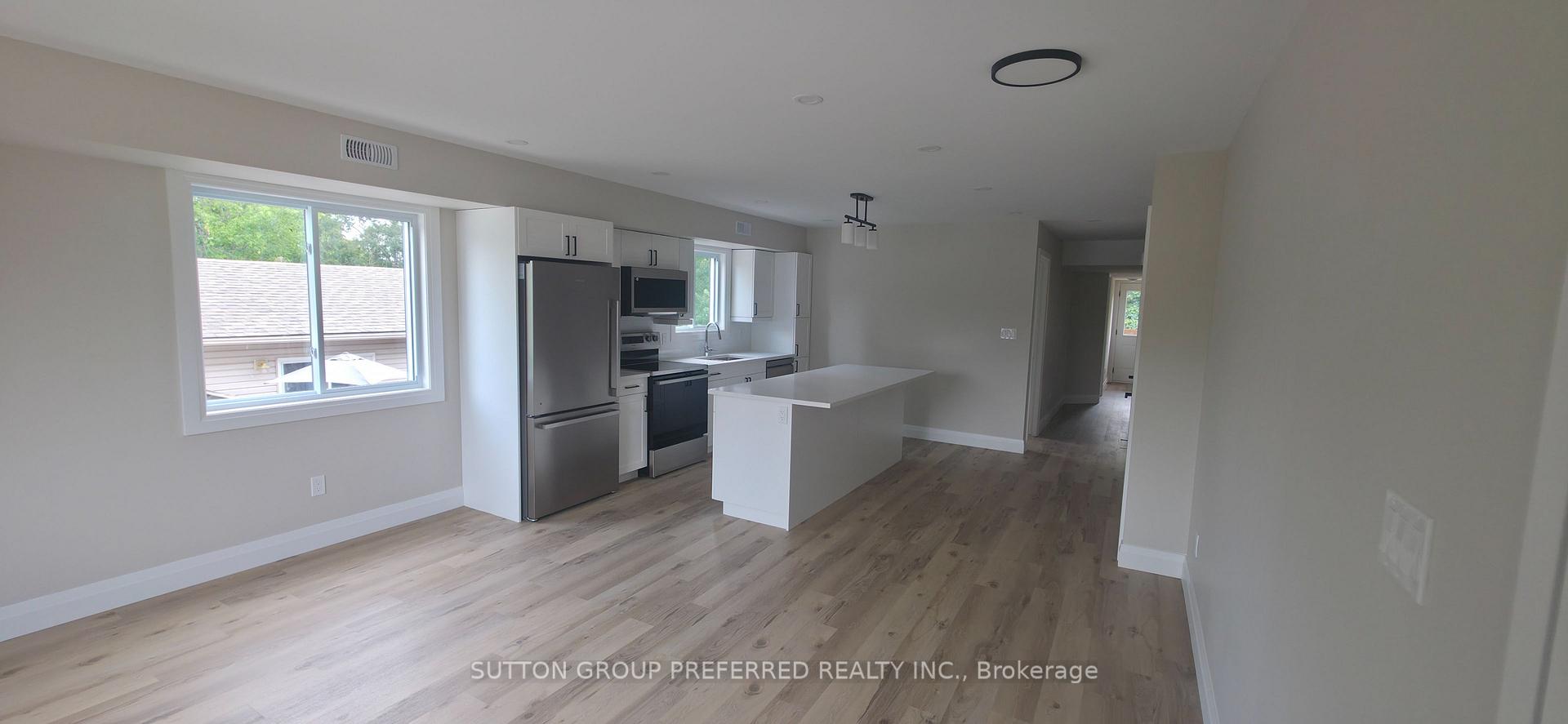 Photo 2 of Unit 2, 118 Scott Street, Strathroy-Caradoc, SE — HOMEH