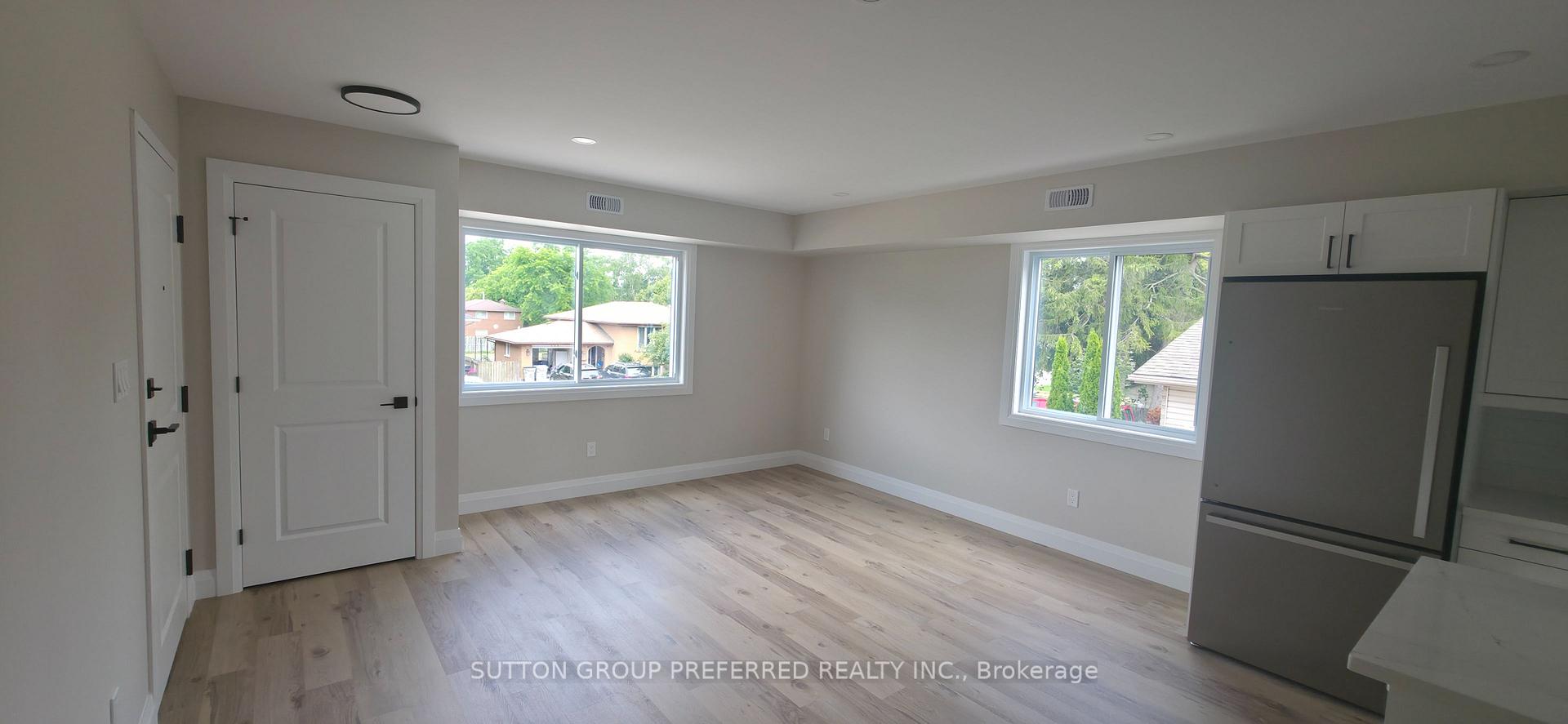 Photo 6 of Unit 2, 118 Scott Street, Strathroy-Caradoc, SE — HOMEH
