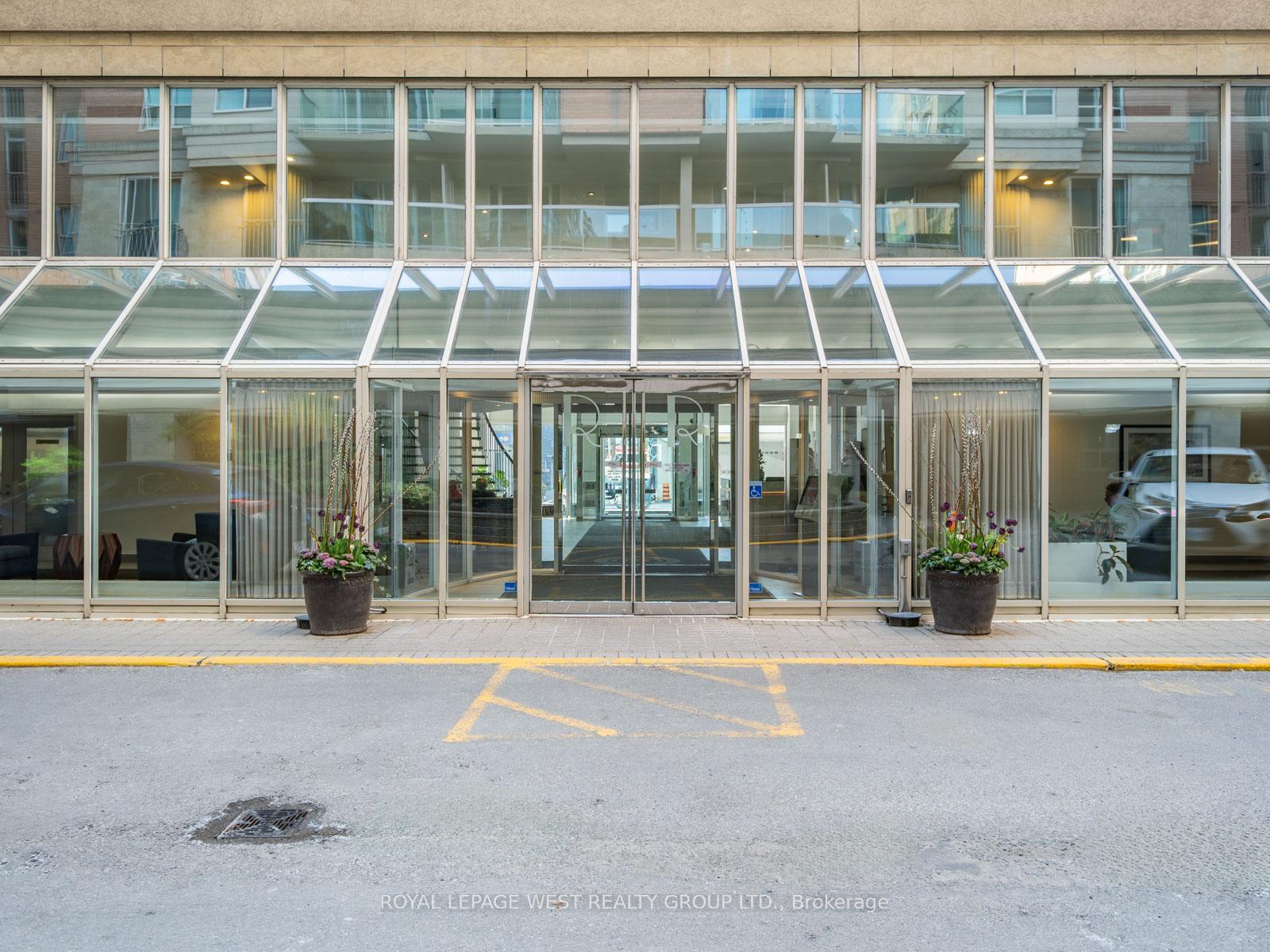 Photo 4 of Unit 1453, 313 Richmond Street E, Toronto, Moss Park — HOMEH