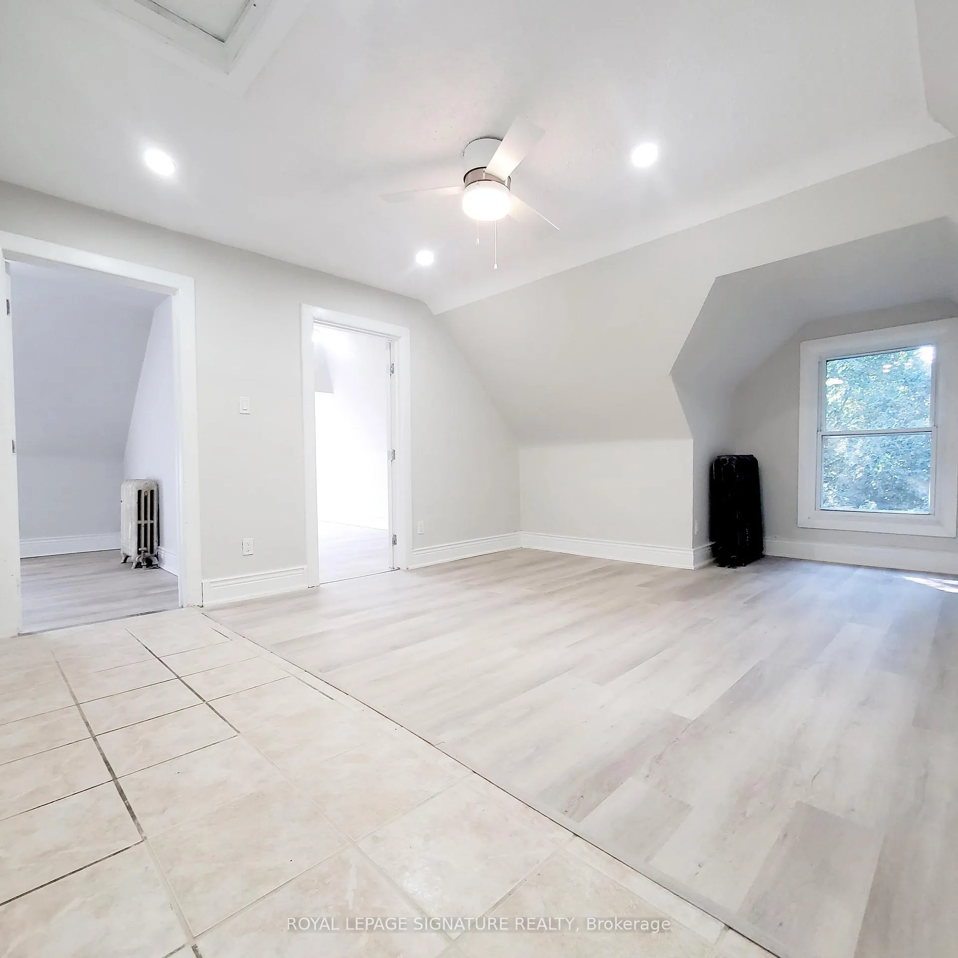 Photo 3 of Unit 4, 116 Fairholt Road S, Hamilton, Stipley — HOMEH