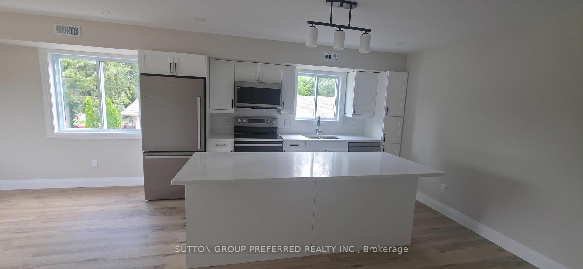Photo 5 of Unit 3, 118 Scott Street, Strathroy-Caradoc, SE — HOMEH