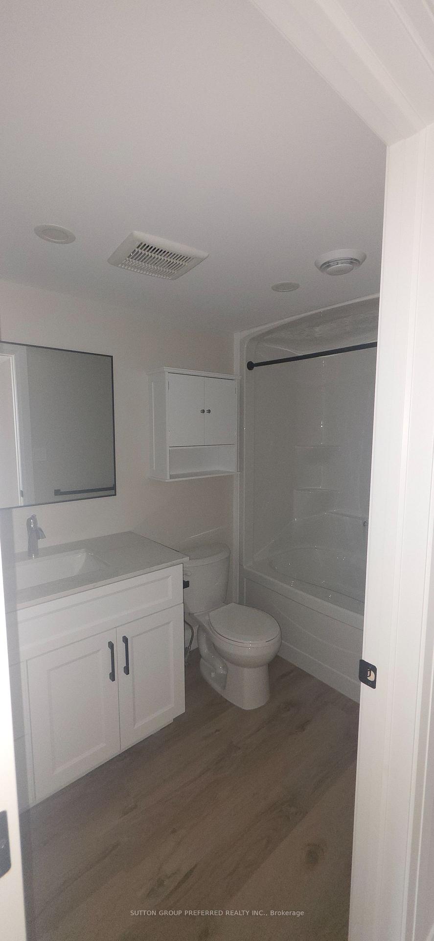 Photo 13 of Unit 3, 118 Scott Street, Strathroy-Caradoc, SE — HOMEH