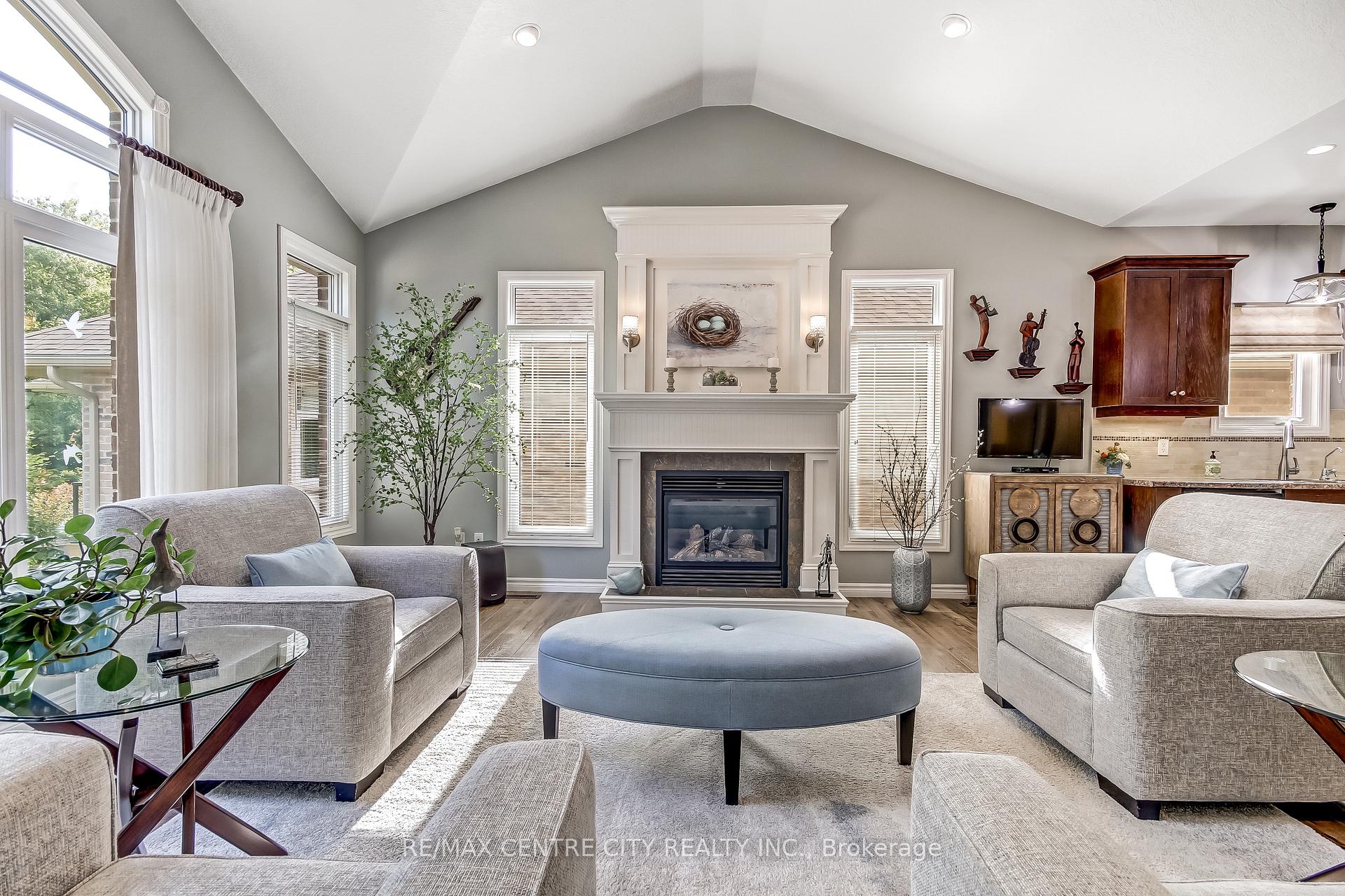 Photo 15 of 20 Ensley Place, Central Elgin, Port Stanley — HOMEH