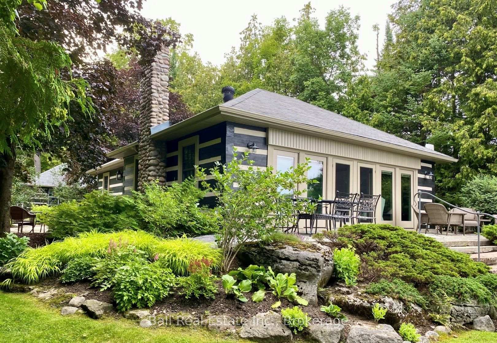 Photo 2 of 2933 Ayotte's Point Lane, Selwyn — HOMEH