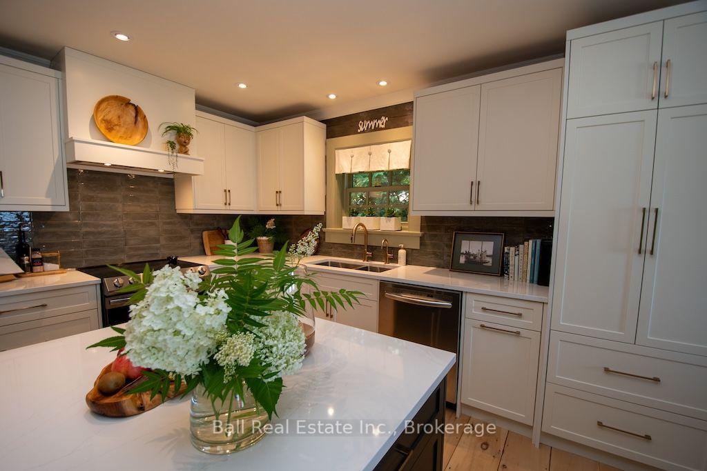 Photo 19 of 2933 Ayotte's Point Lane, Selwyn — HOMEH
