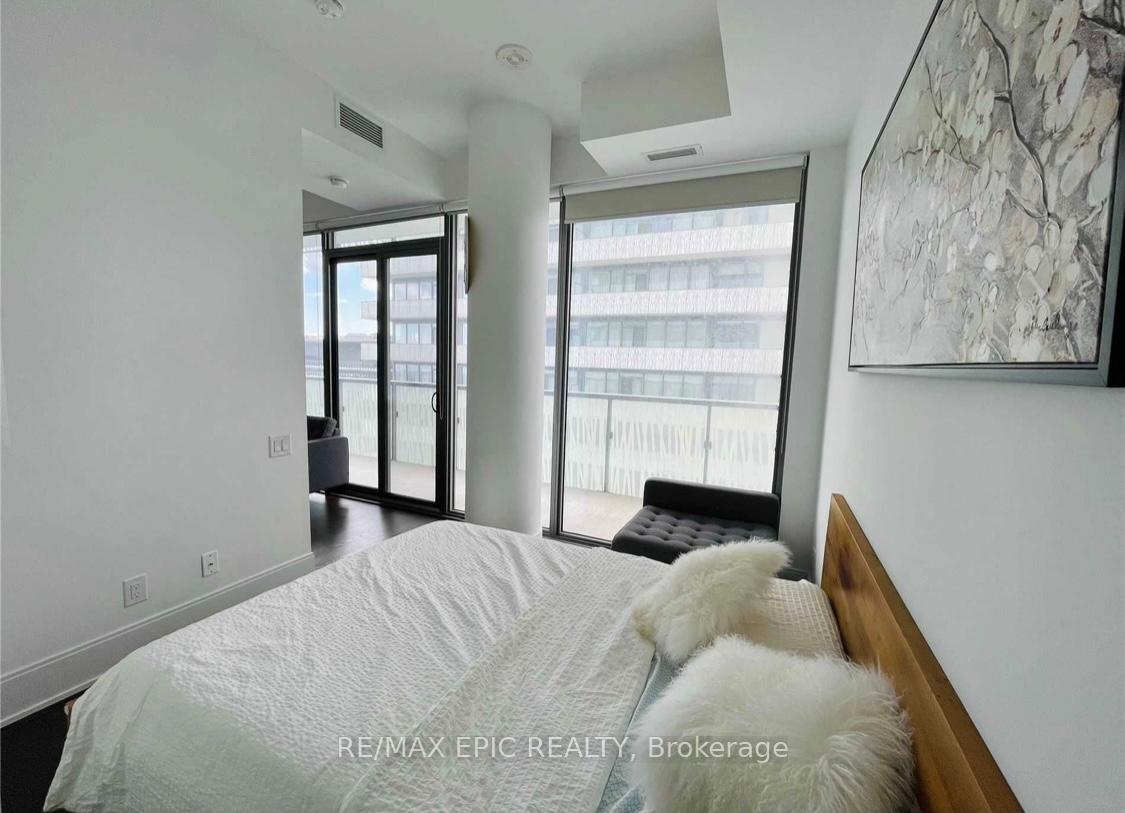 Photo 5 of Unit 4705, 50 Charles Street E, Toronto, Church-Yonge Corridor — HOMEH