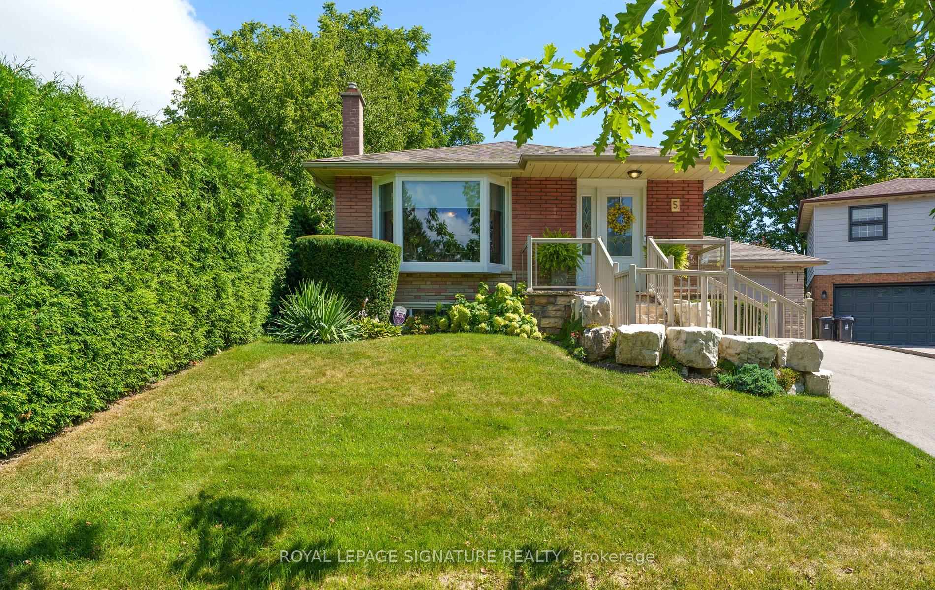 Front of 5 Manorwood Road