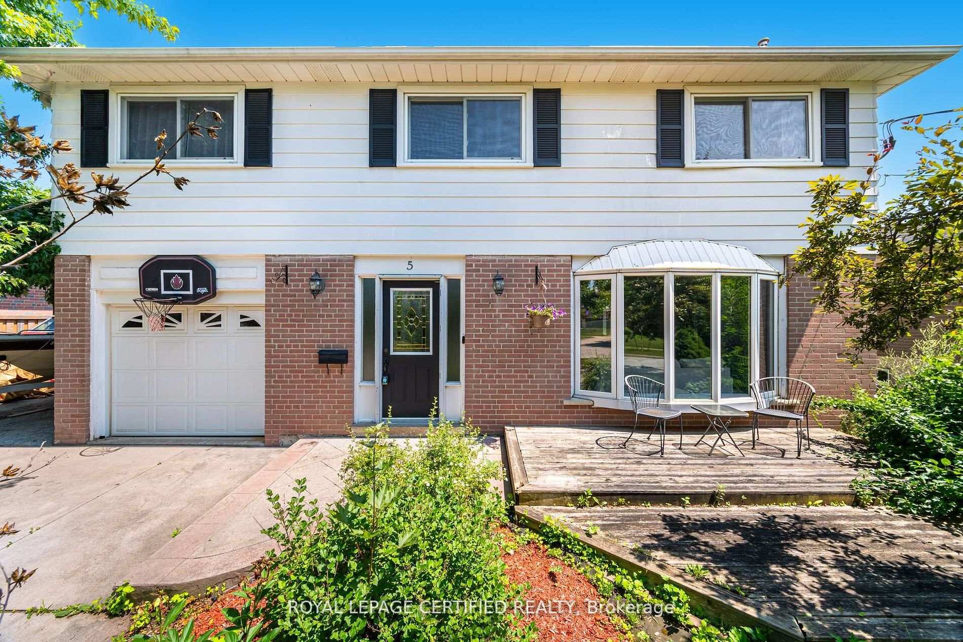 Photo 1 of 5 Stockman Crescent, Halton Hills, Georgetown — HOMEH