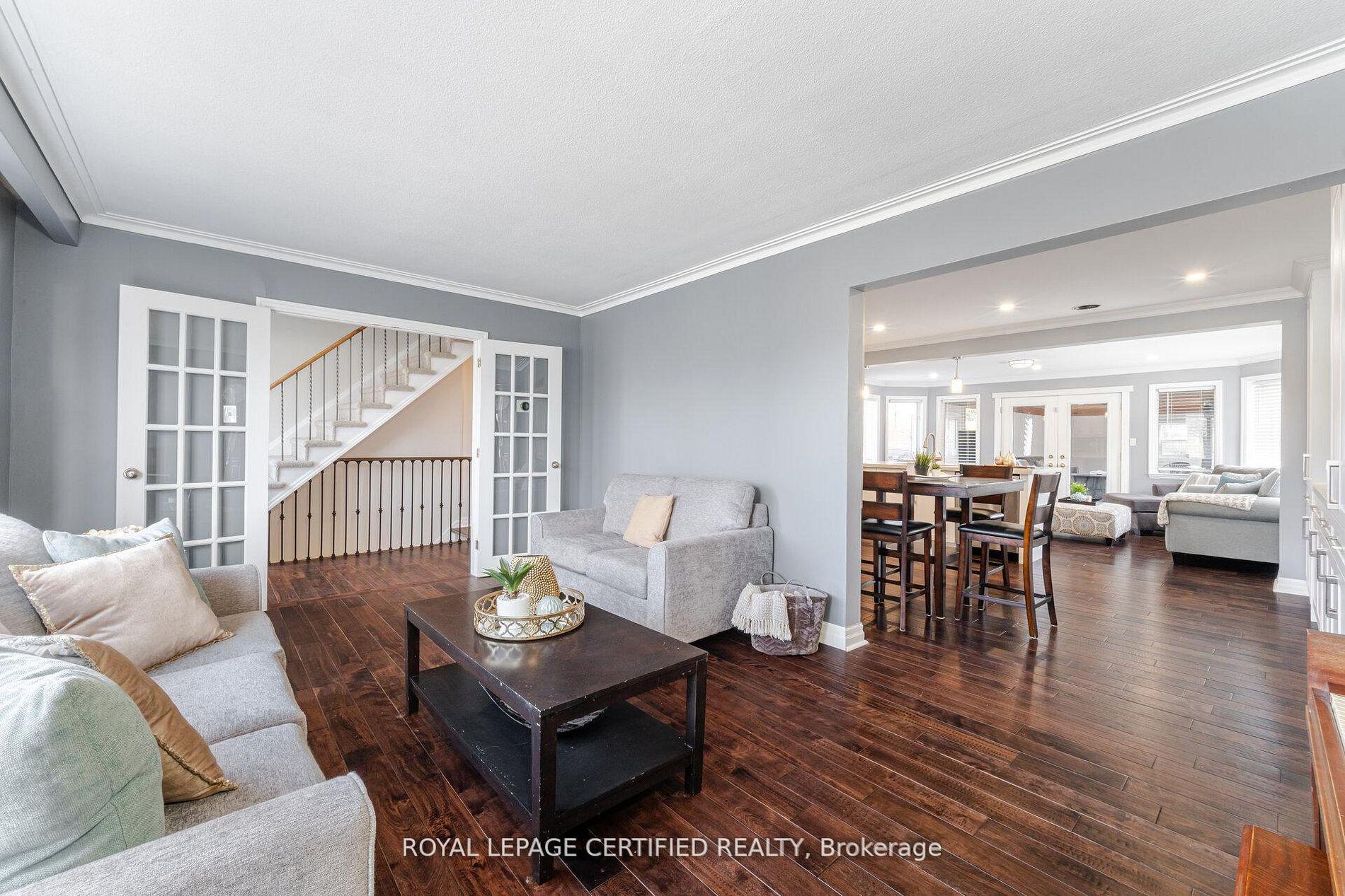 Photo 5 of 5 Stockman Crescent, Halton Hills, Georgetown — HOMEH