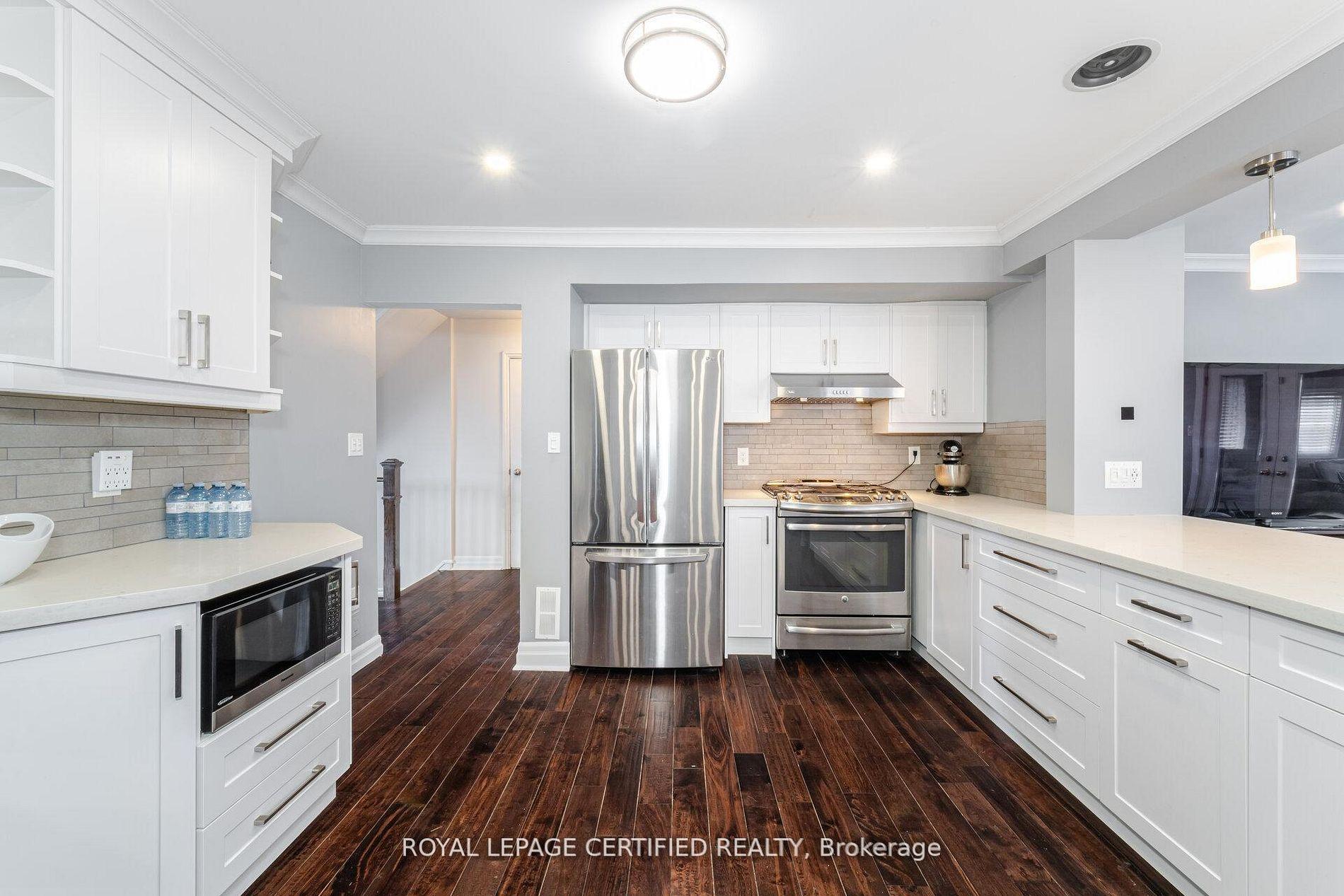 Photo 9 of 5 Stockman Crescent, Halton Hills, Georgetown — HOMEH