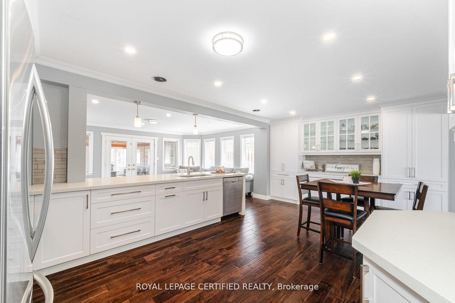 Photo 10 of 5 Stockman Crescent, Halton Hills, Georgetown — HOMEH