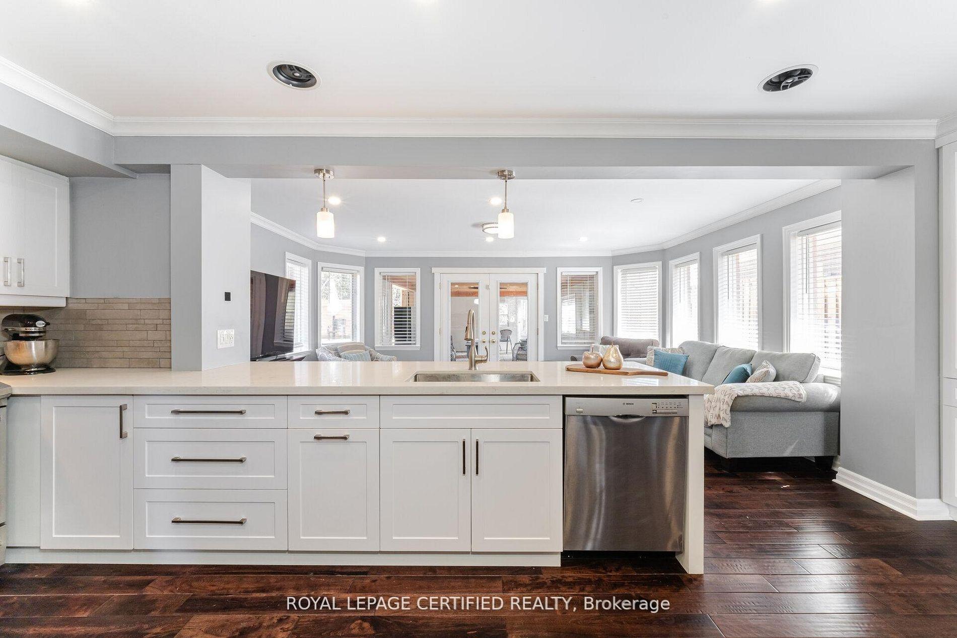 Photo 11 of 5 Stockman Crescent, Halton Hills, Georgetown — HOMEH