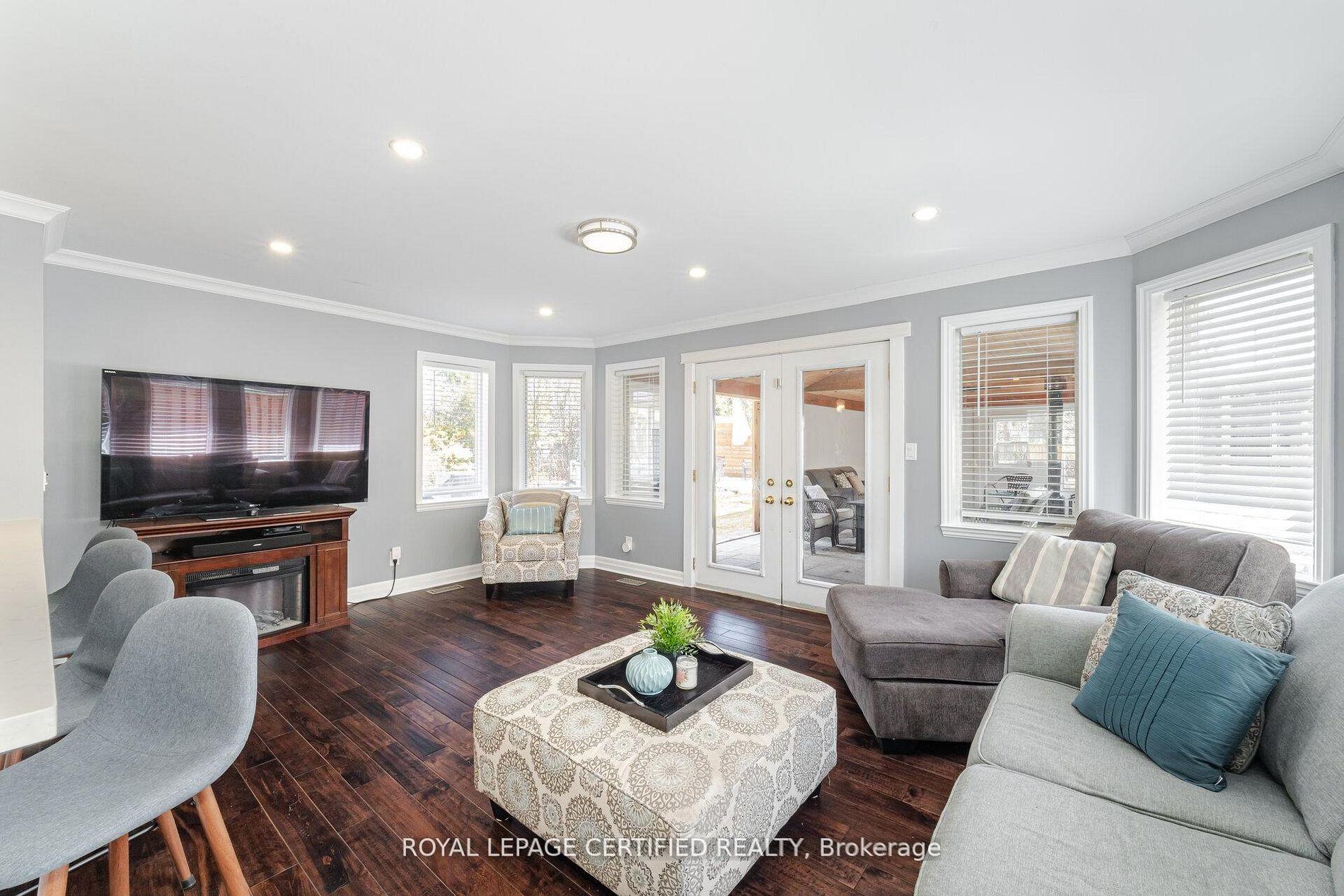 Photo 13 of 5 Stockman Crescent, Halton Hills, Georgetown — HOMEH