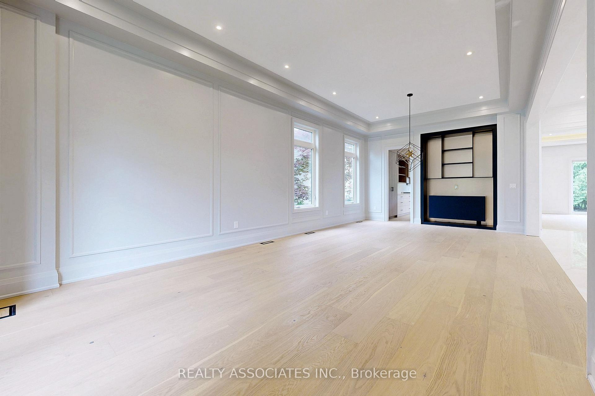 Photo 7 of 32 Cossar Avenue, Aurora, Aurora Highlands — HOMEH