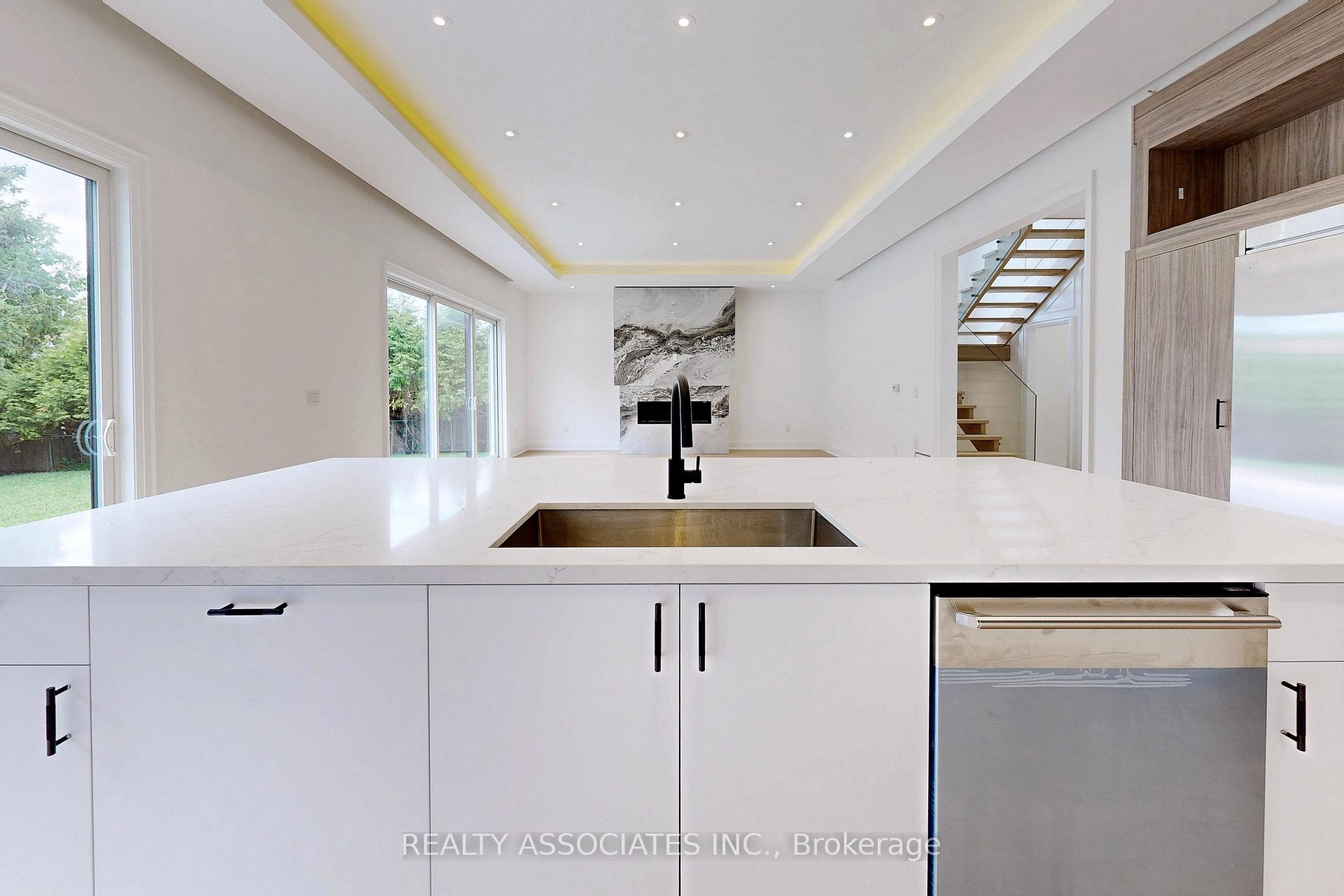 Photo 17 of 32 Cossar Avenue, Aurora, Aurora Highlands — HOMEH